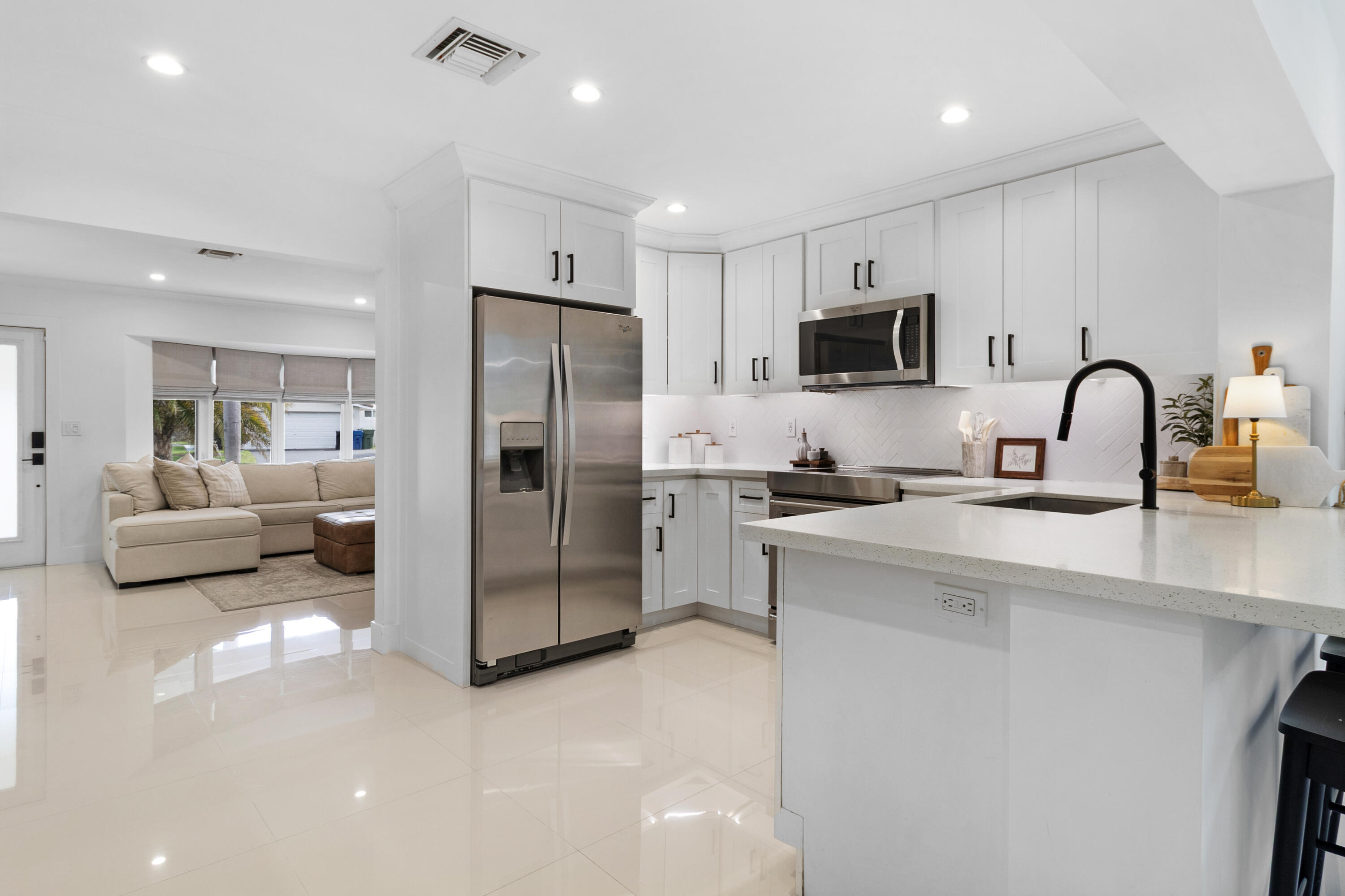 5351 NE 16th Terrace