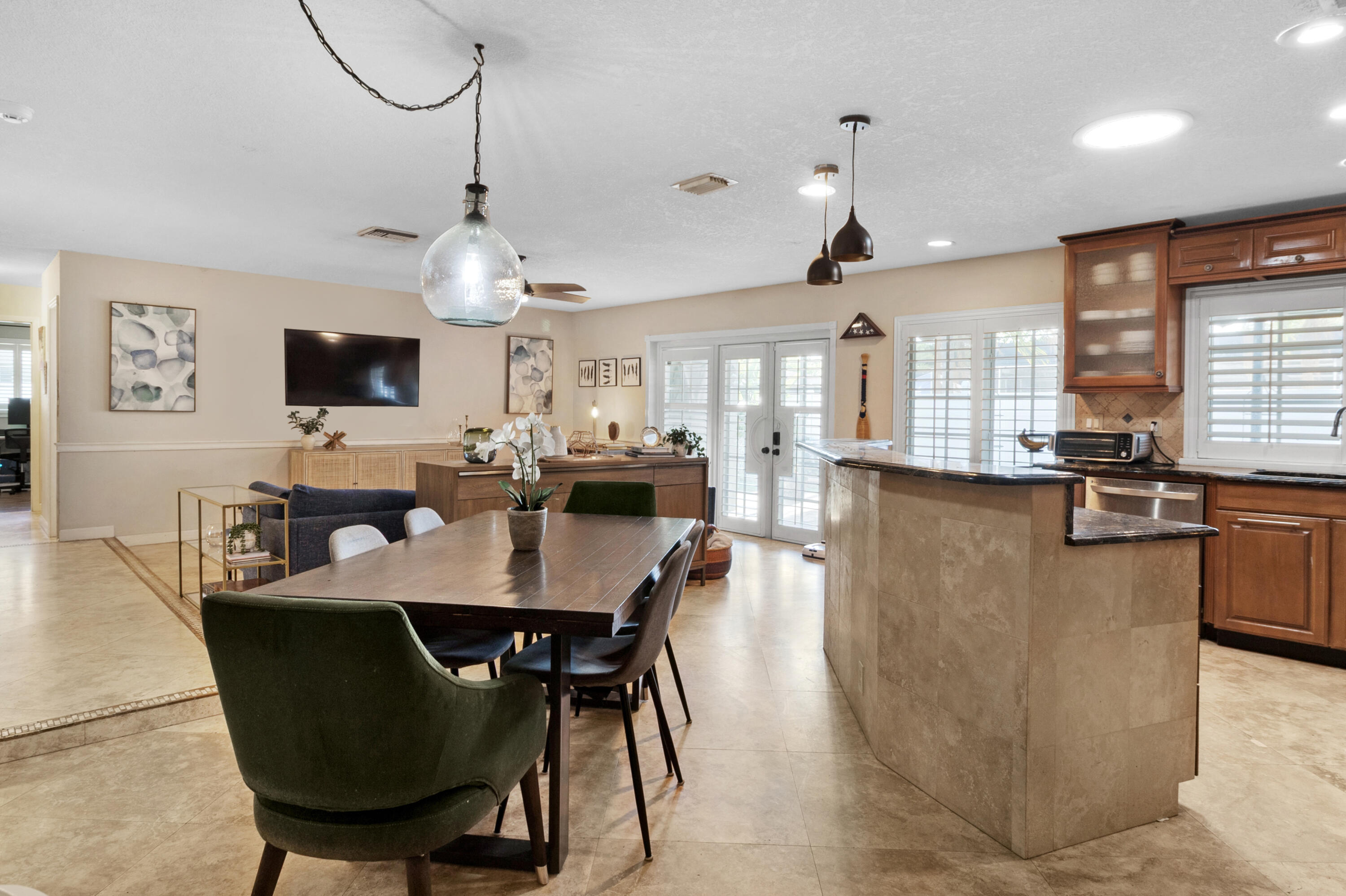 8017 NW 74th Terrace