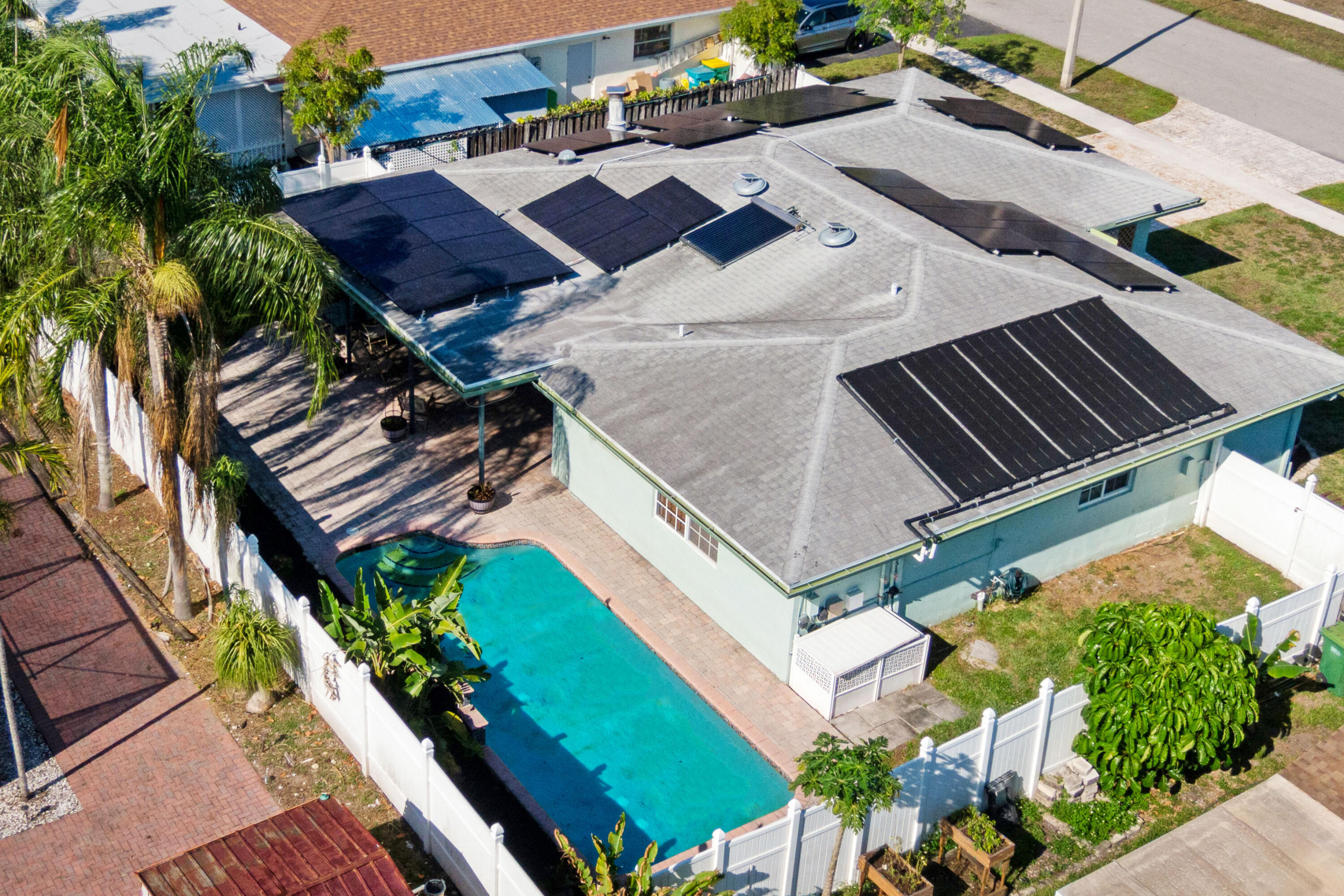 8017 NW 74th Terrace