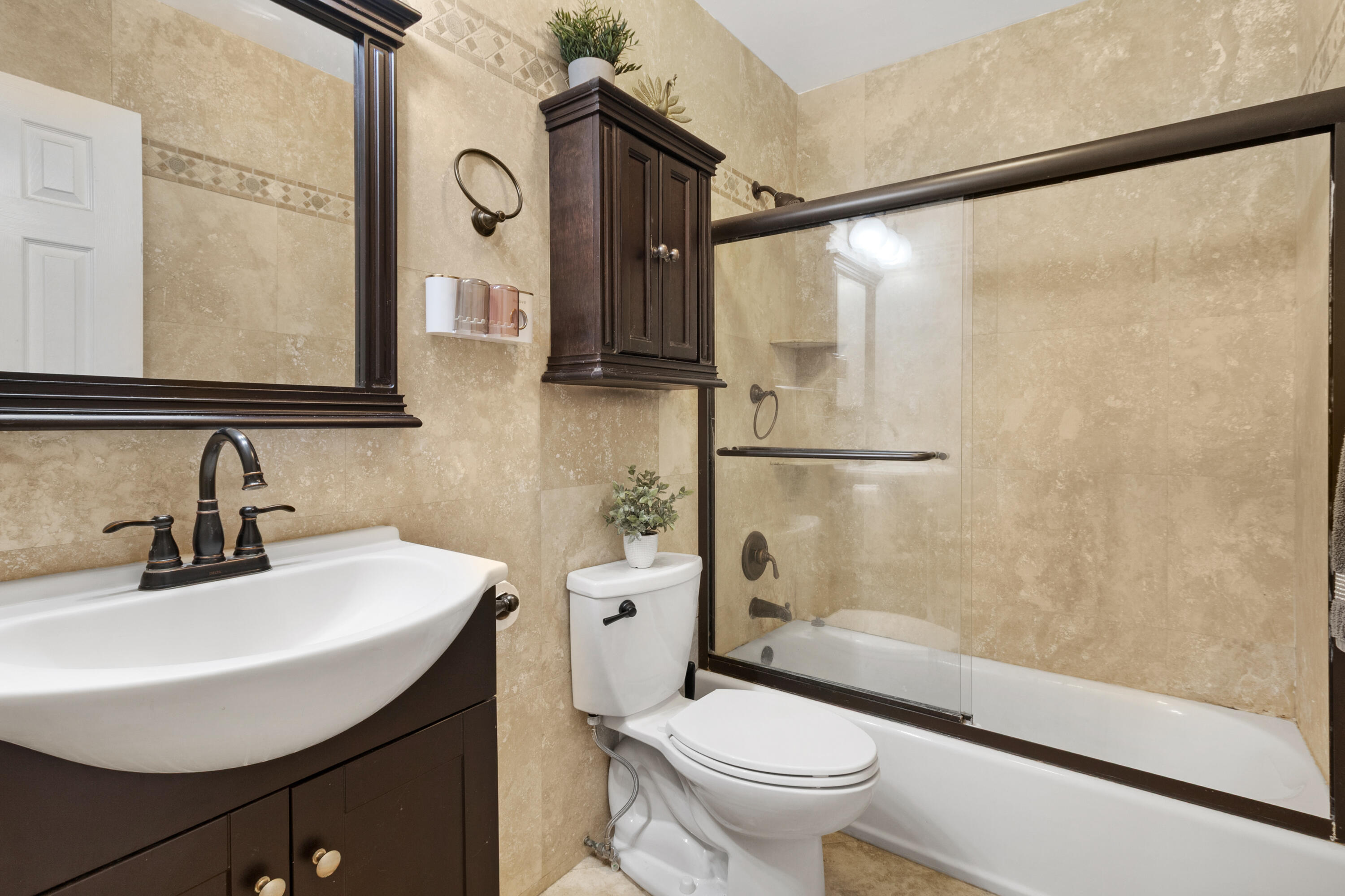 8017 NW 74th Terrace