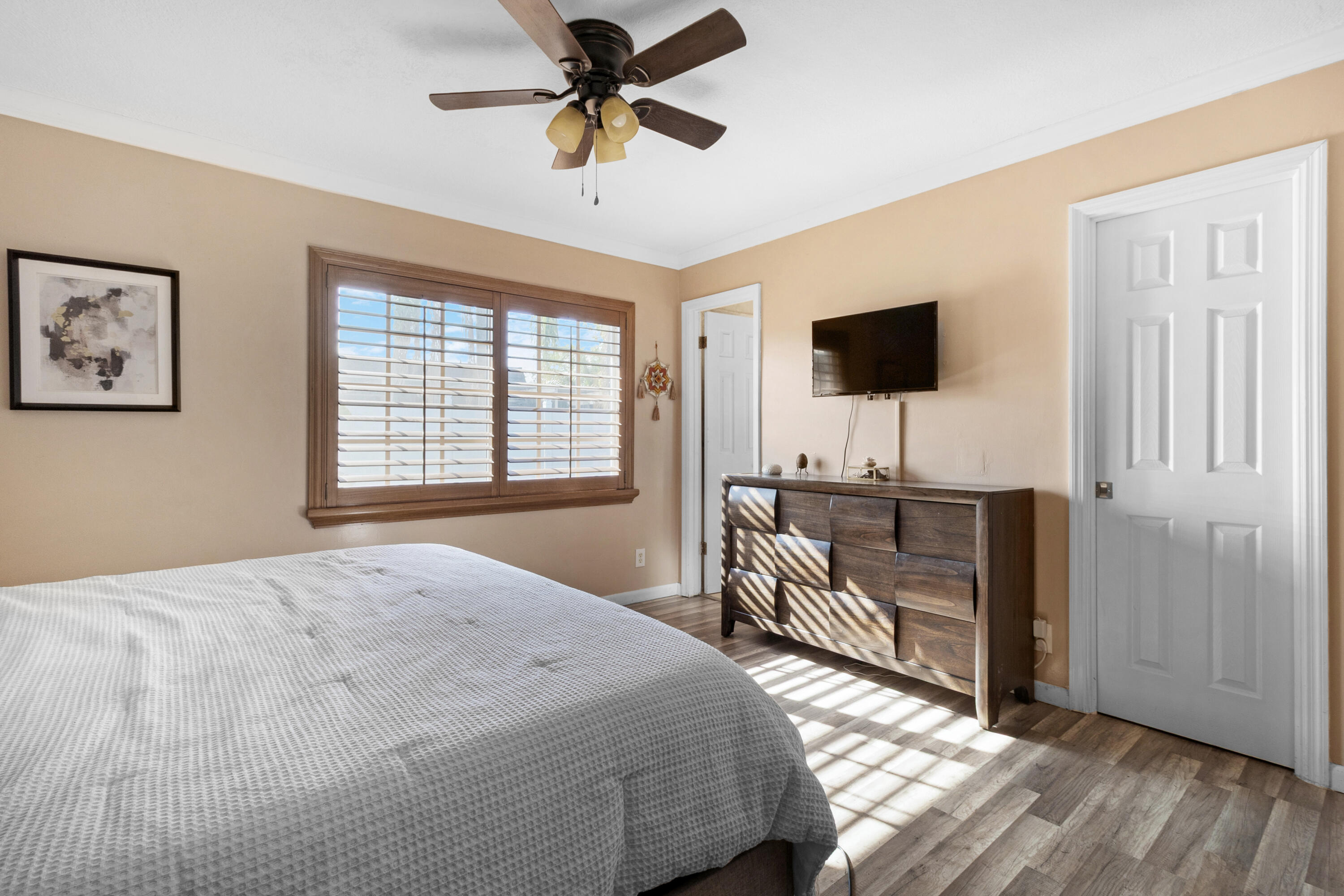 8017 NW 74th Terrace