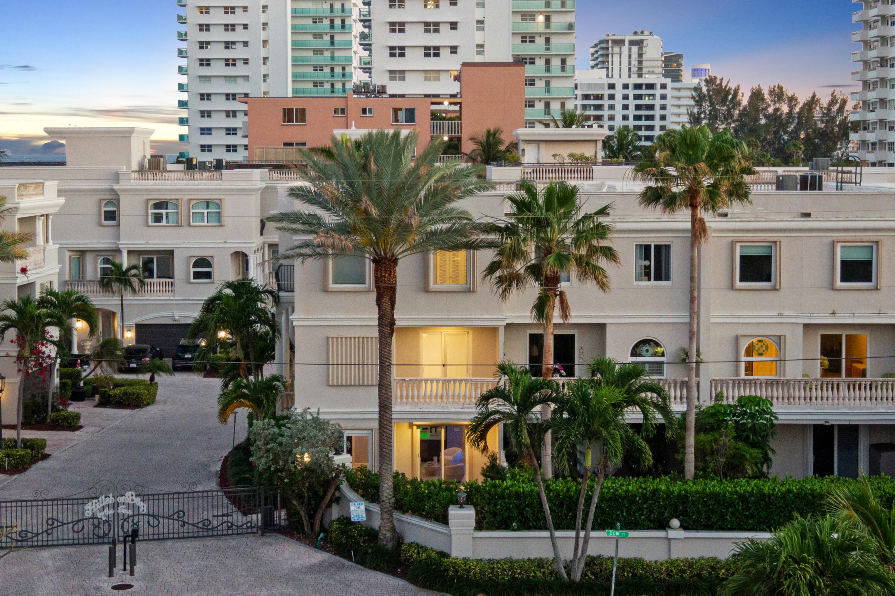 1792 Bay Drive 27