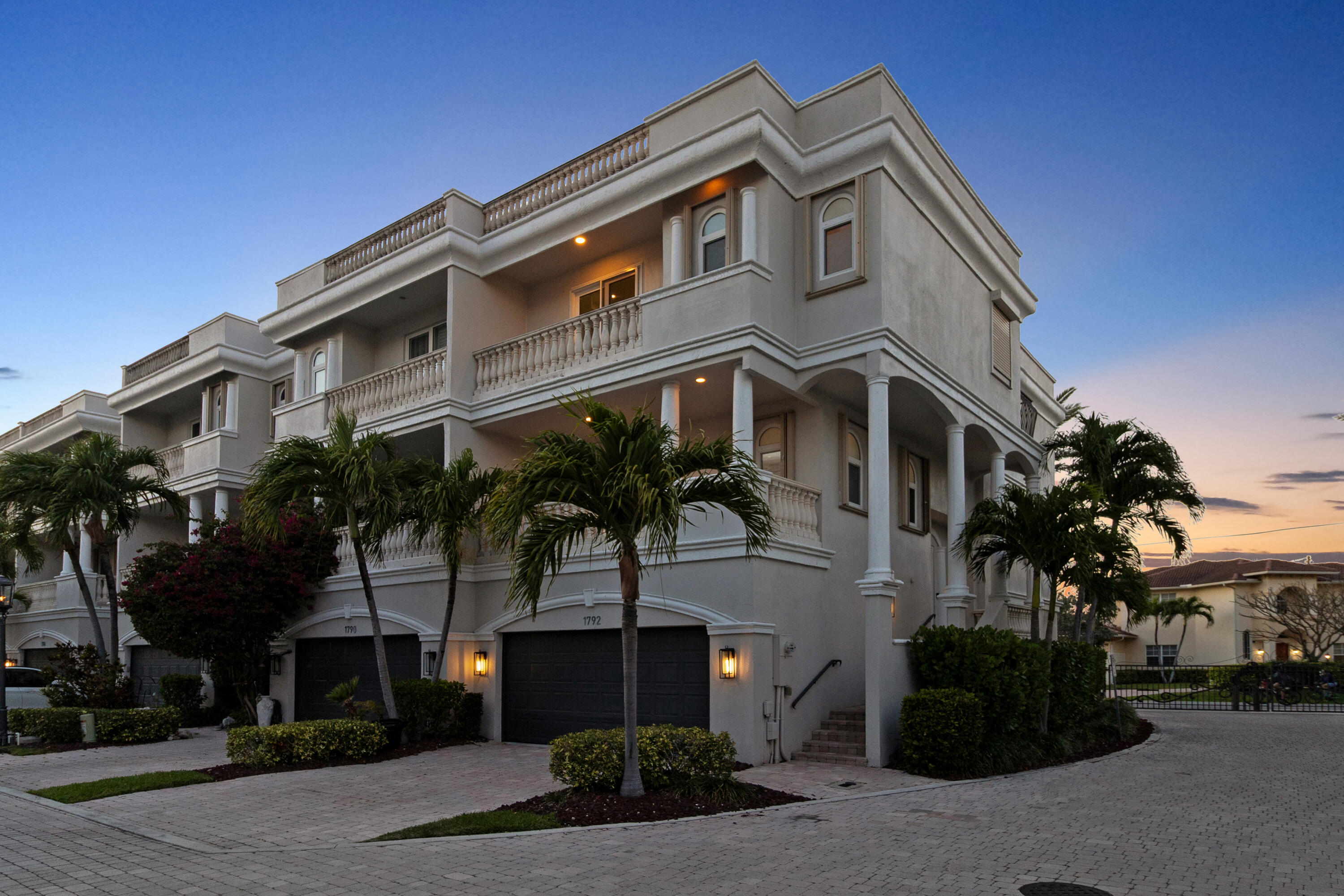 1792 Bay Drive 27