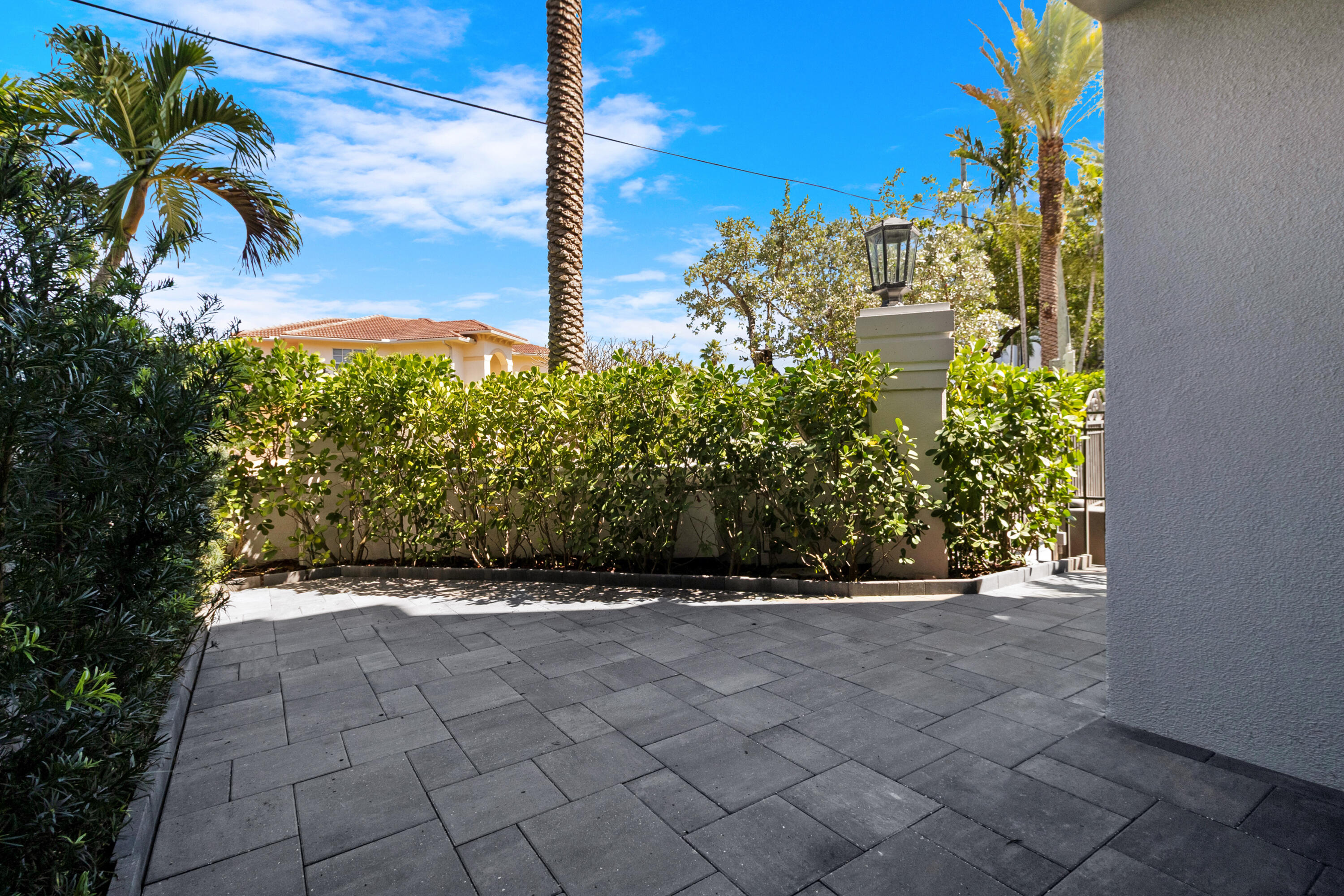 1792 Bay Drive 27