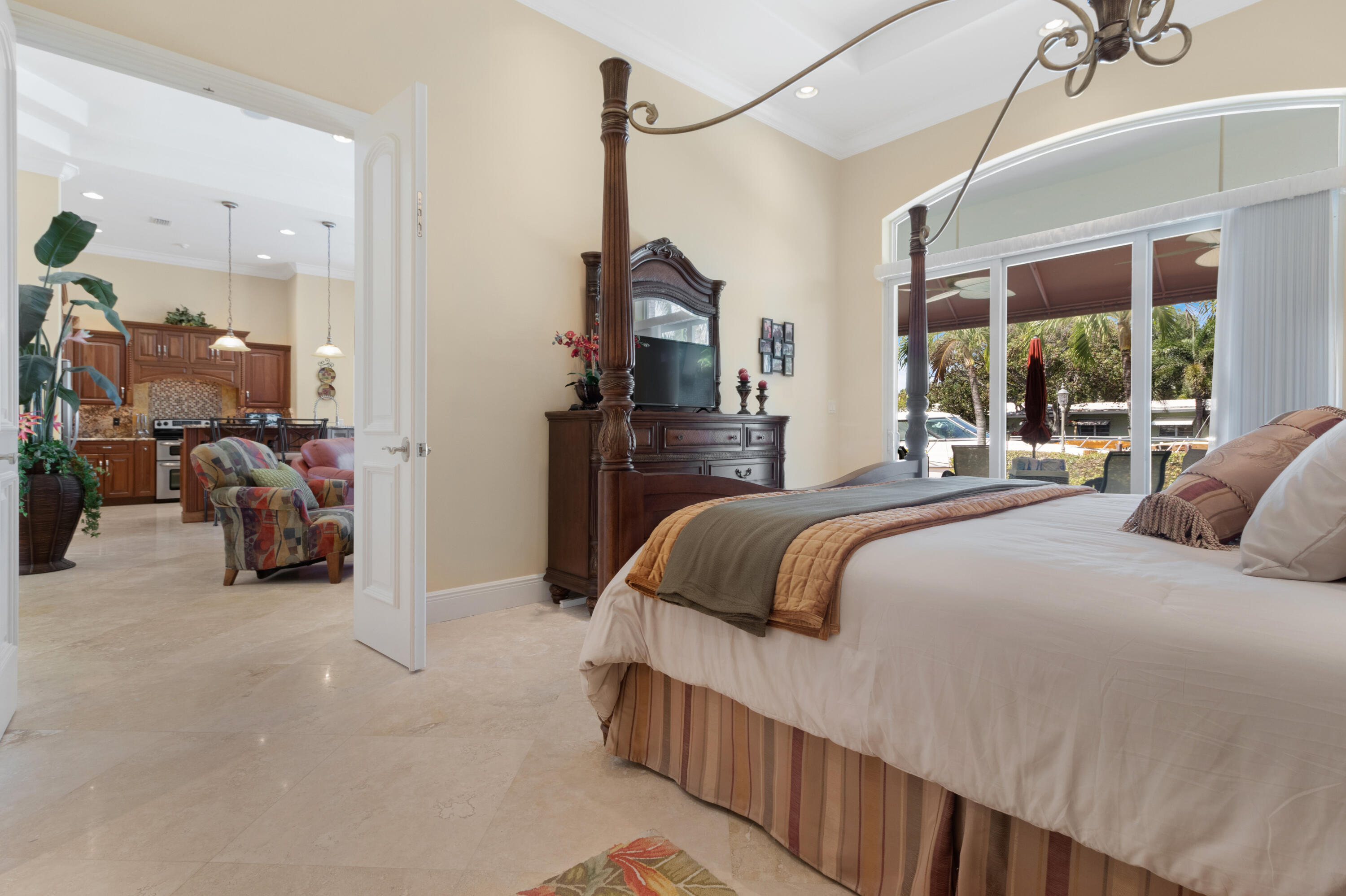 371 SE 15th Avenue