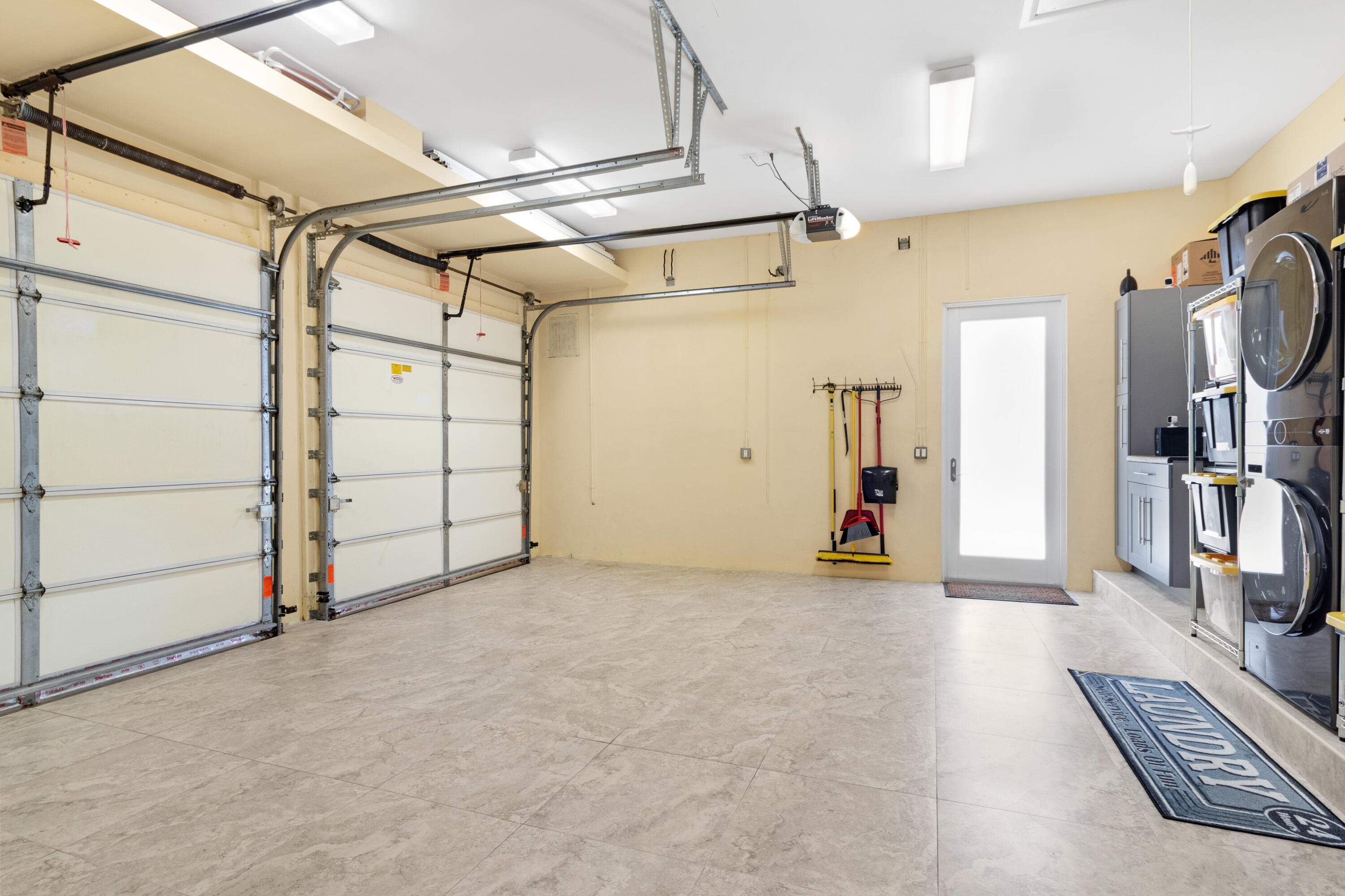 371 SE 15th Avenue