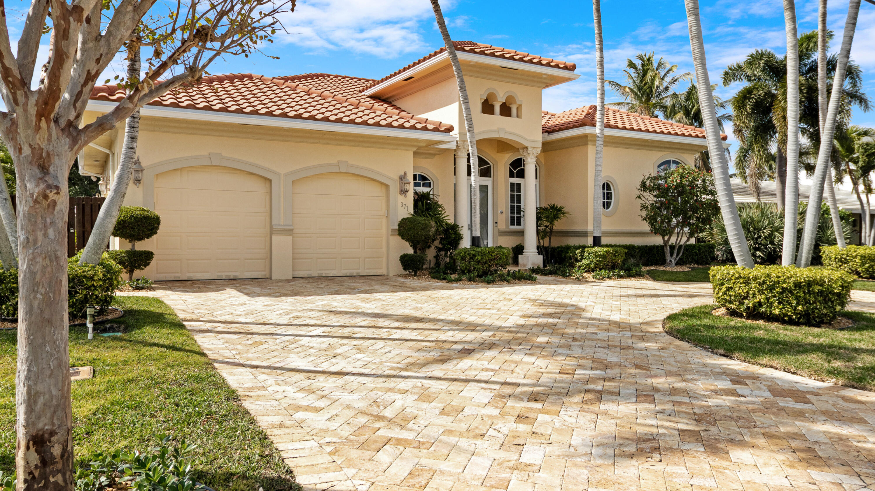 371 SE 15th Avenue