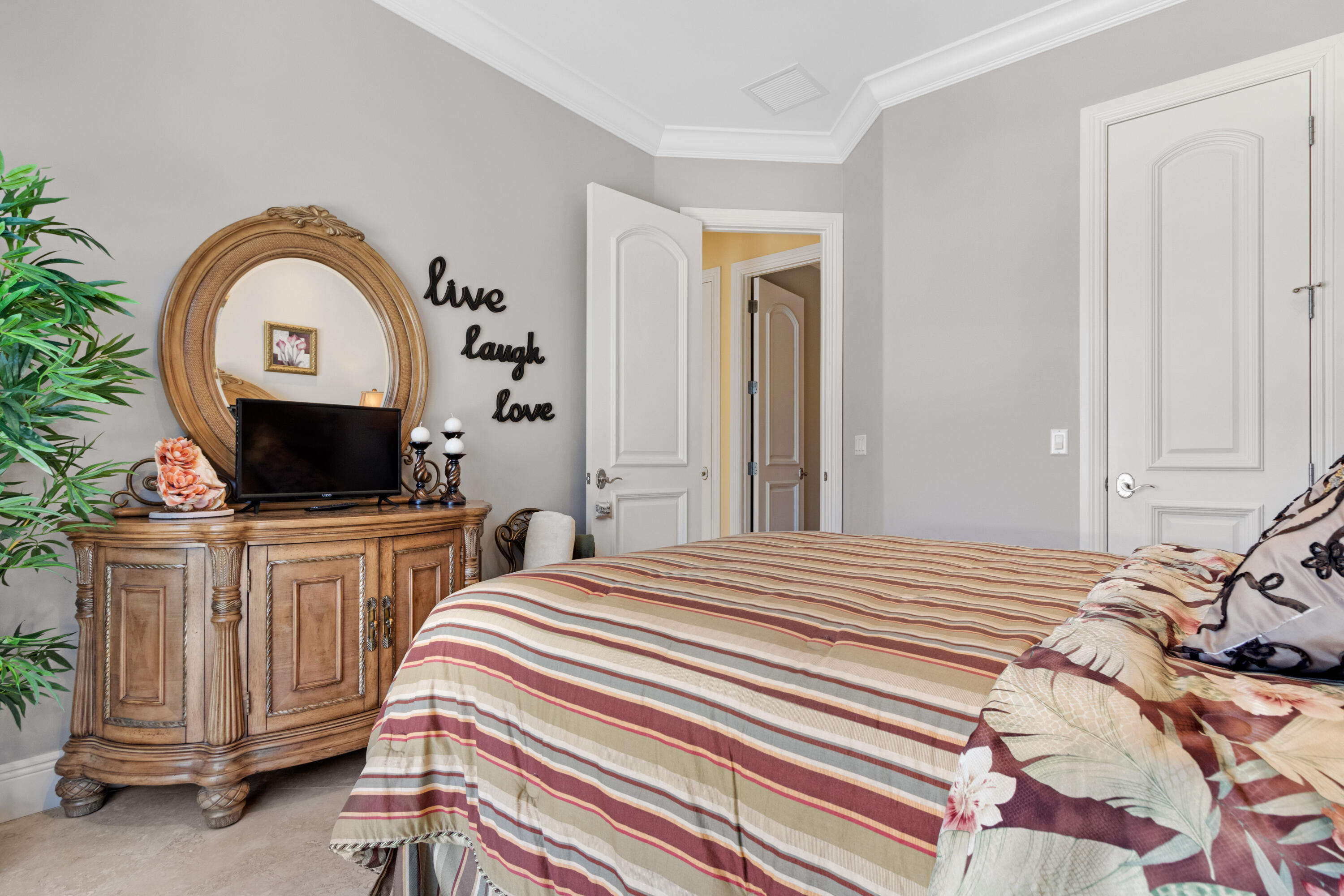 371 SE 15th Avenue