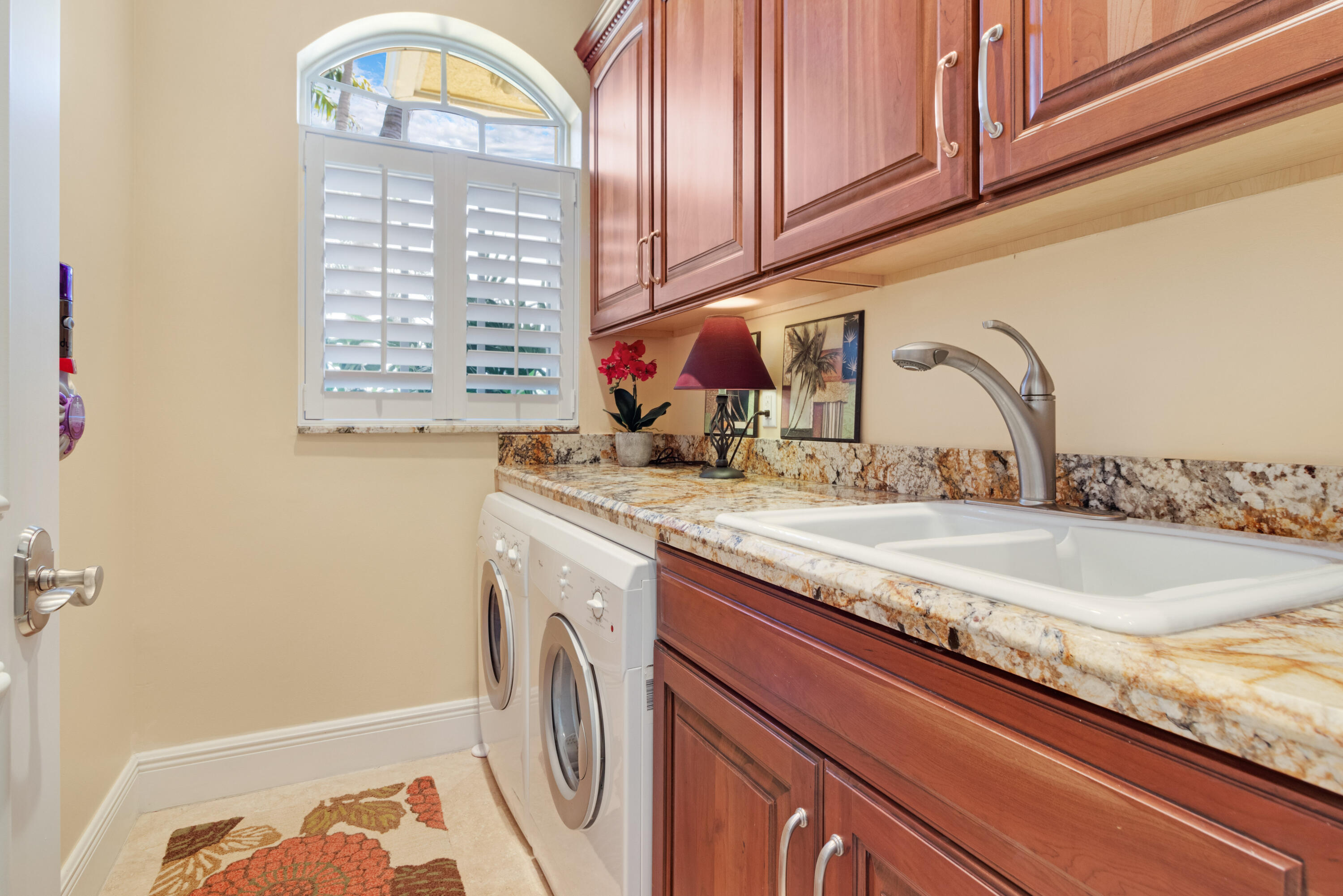 371 SE 15th Avenue