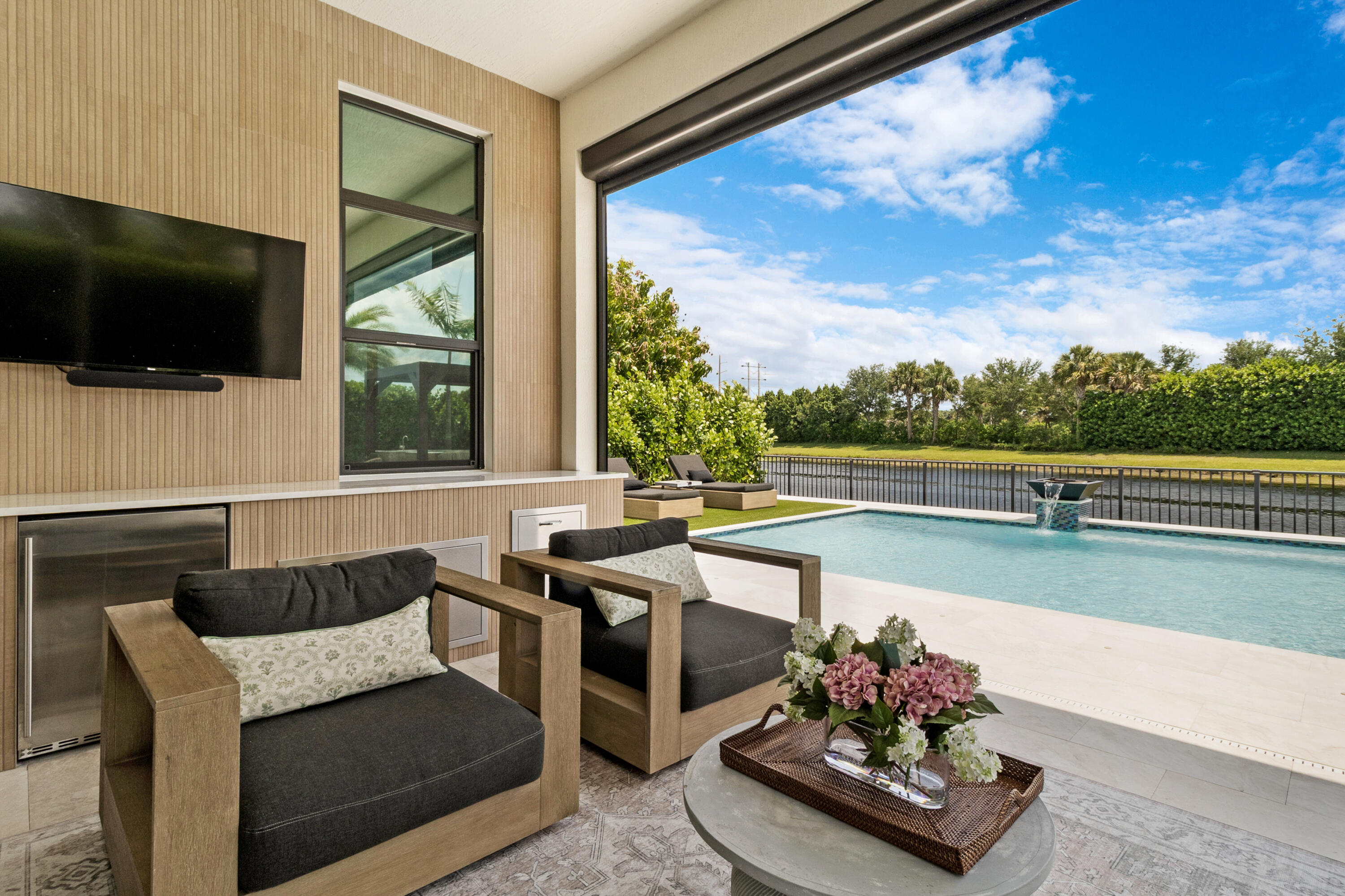 8979 Grand Prix Lane