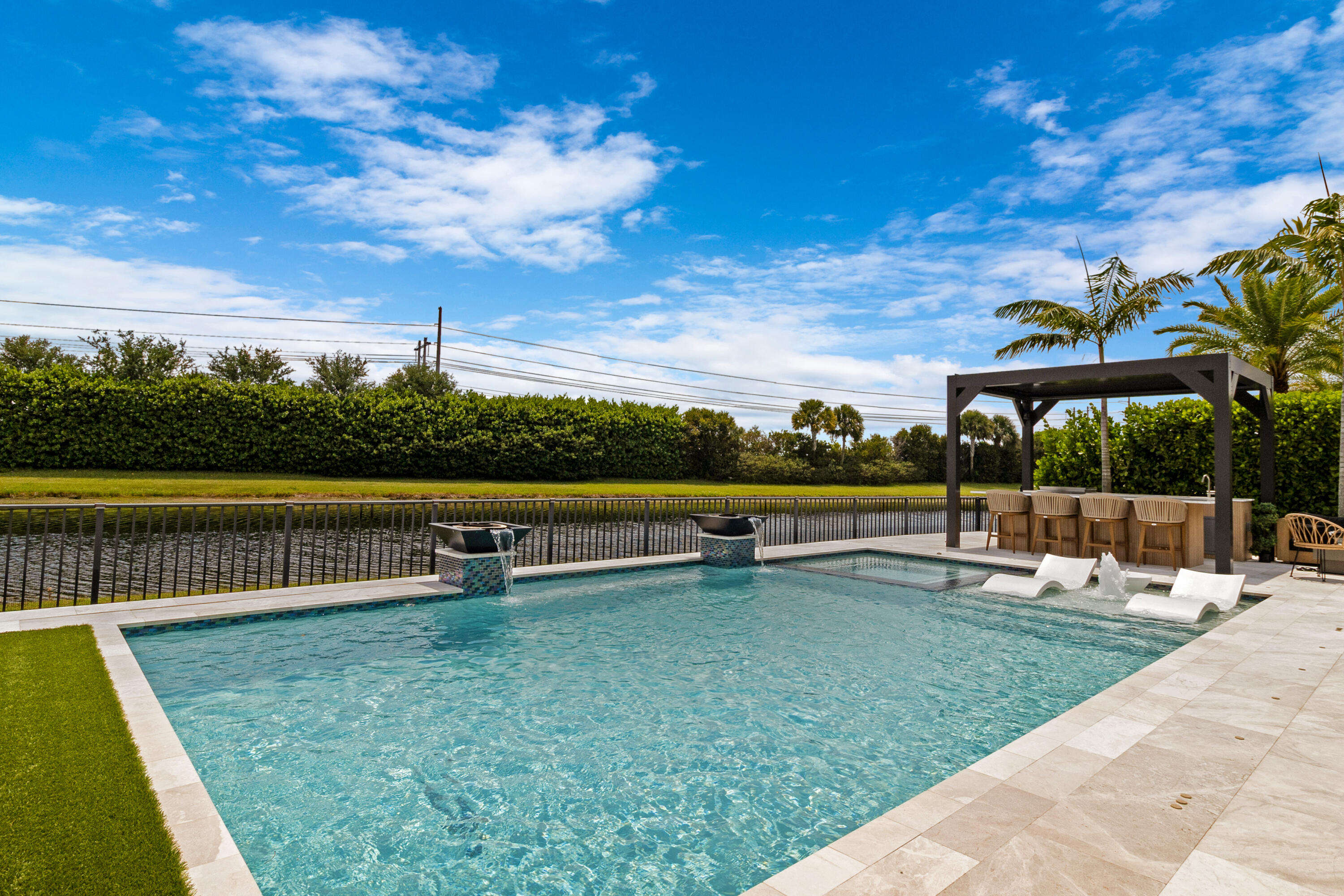 8979 Grand Prix Lane