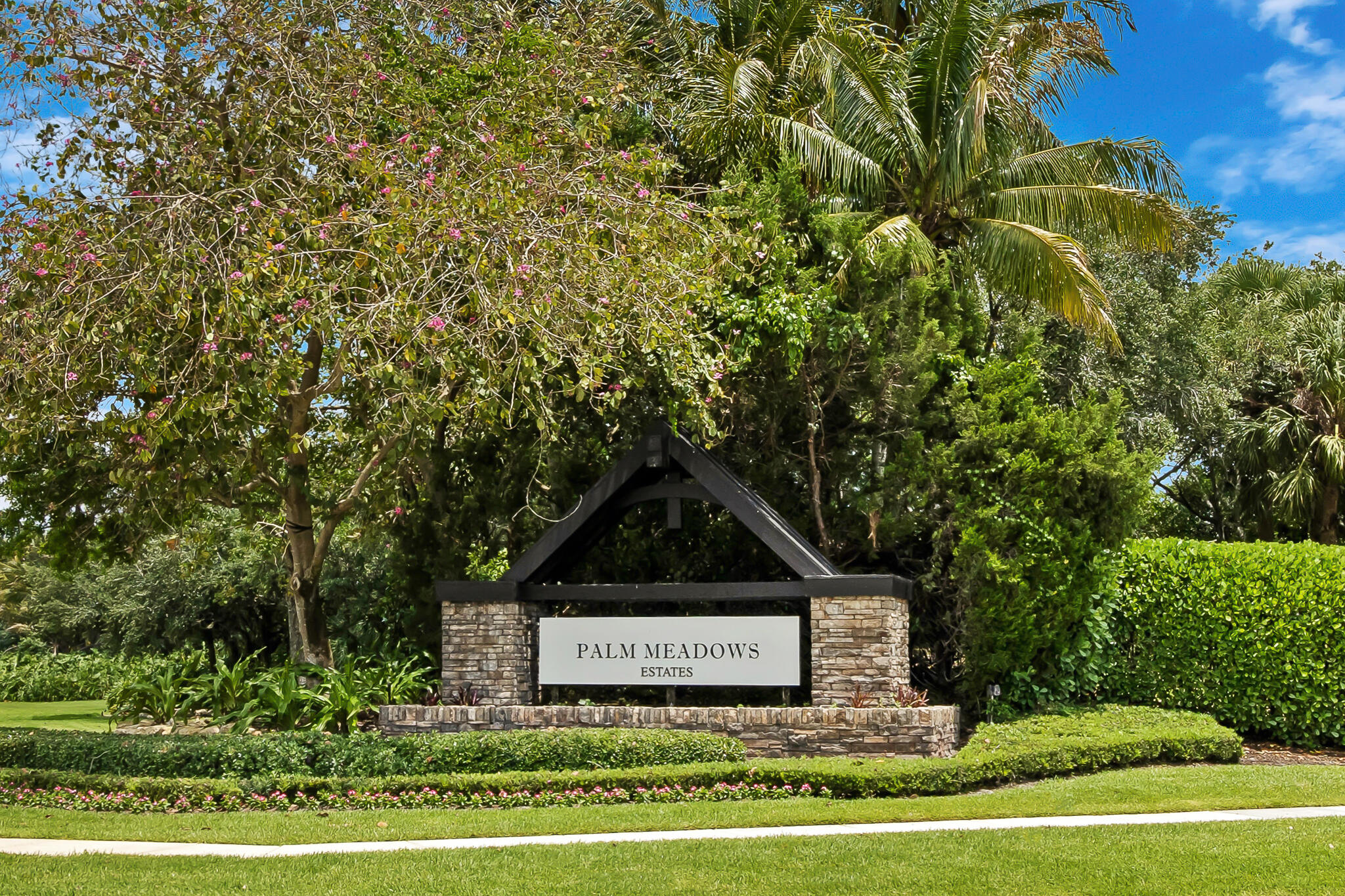 8979 Grand Prix Lane