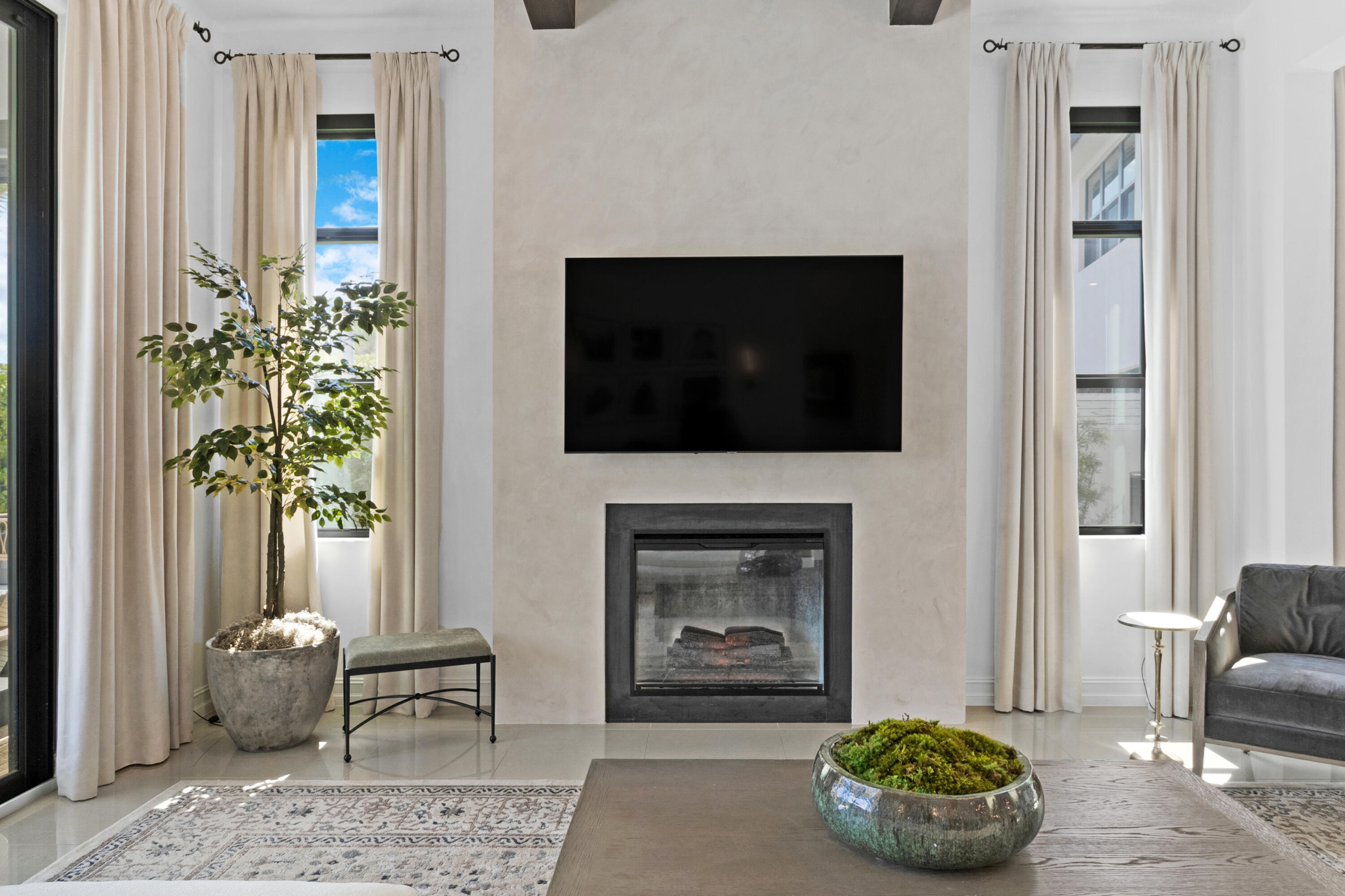 8979 Grand Prix Lane