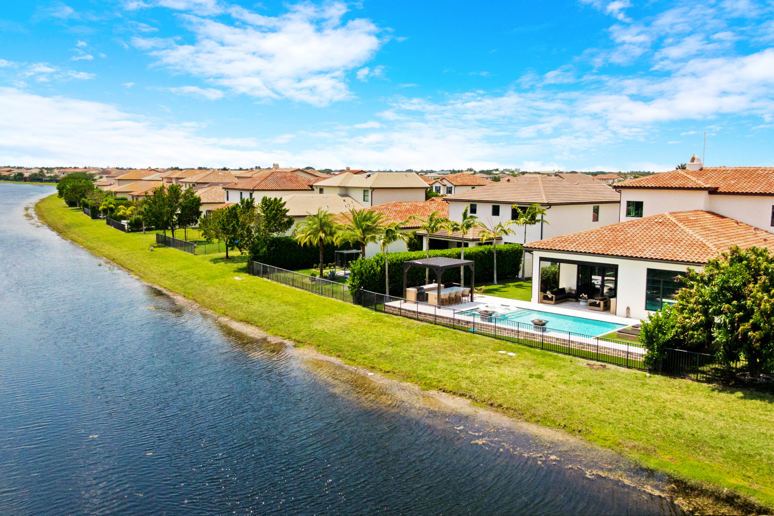 8979 Grand Prix Lane