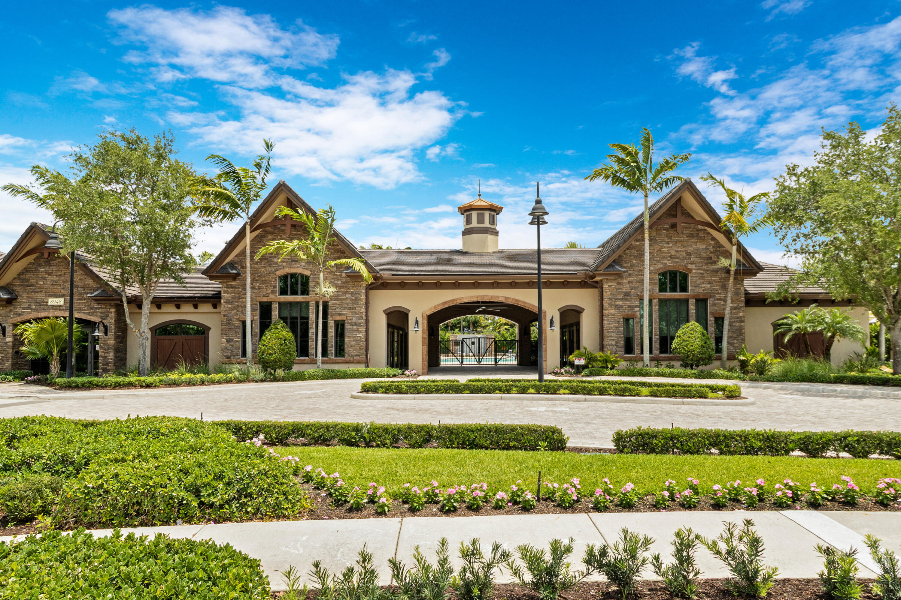 8979 Grand Prix Lane