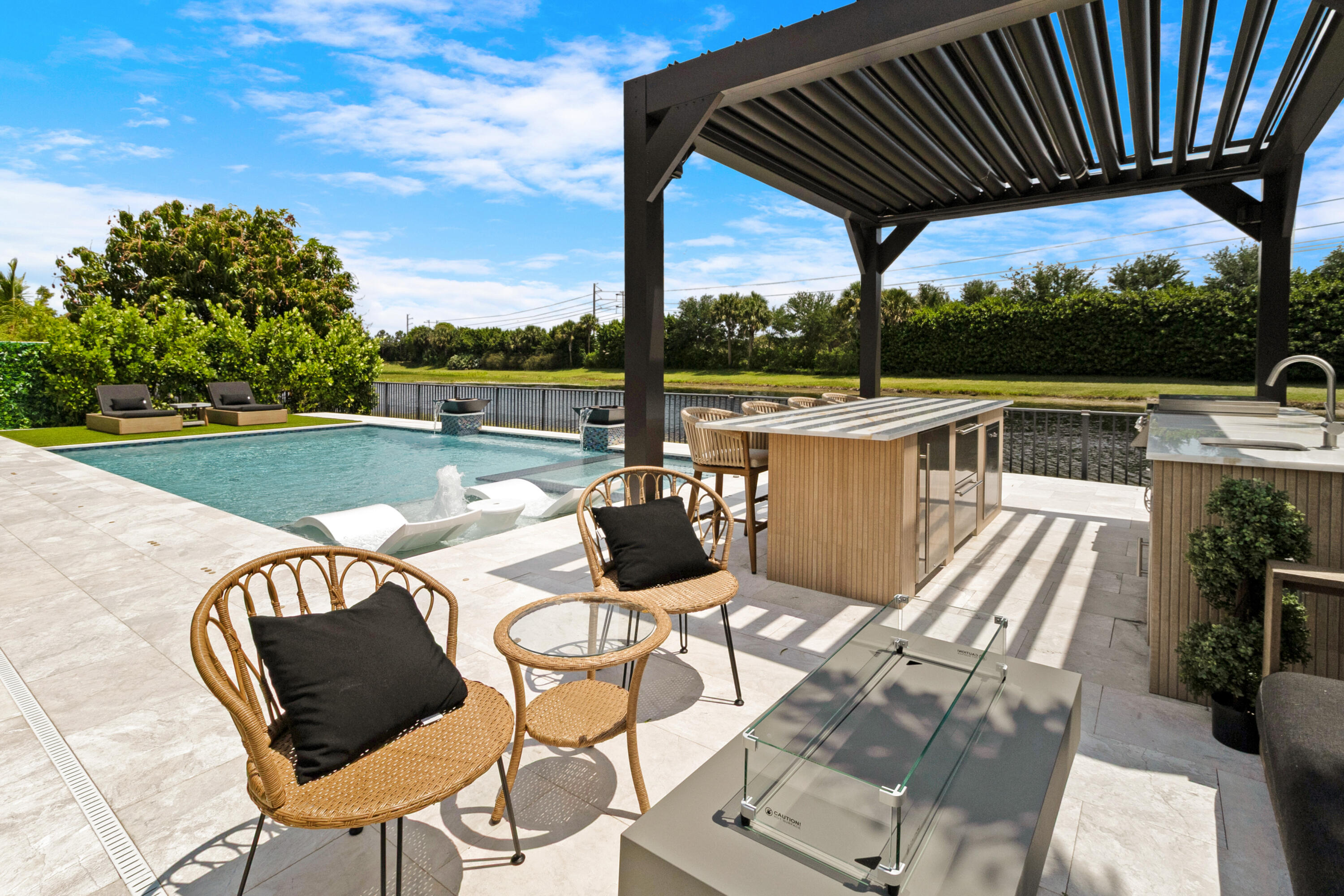 8979 Grand Prix Lane