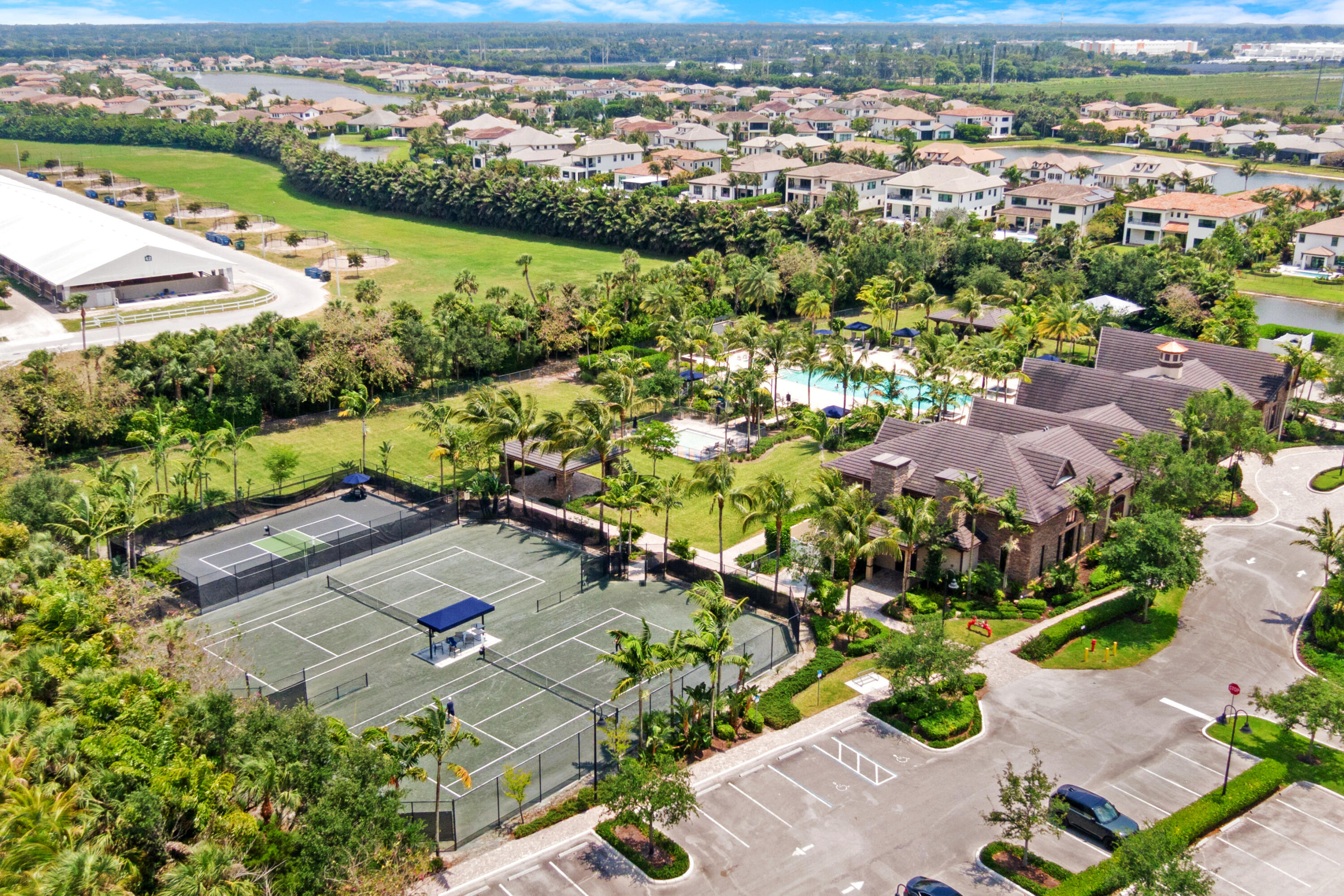 8979 Grand Prix Lane