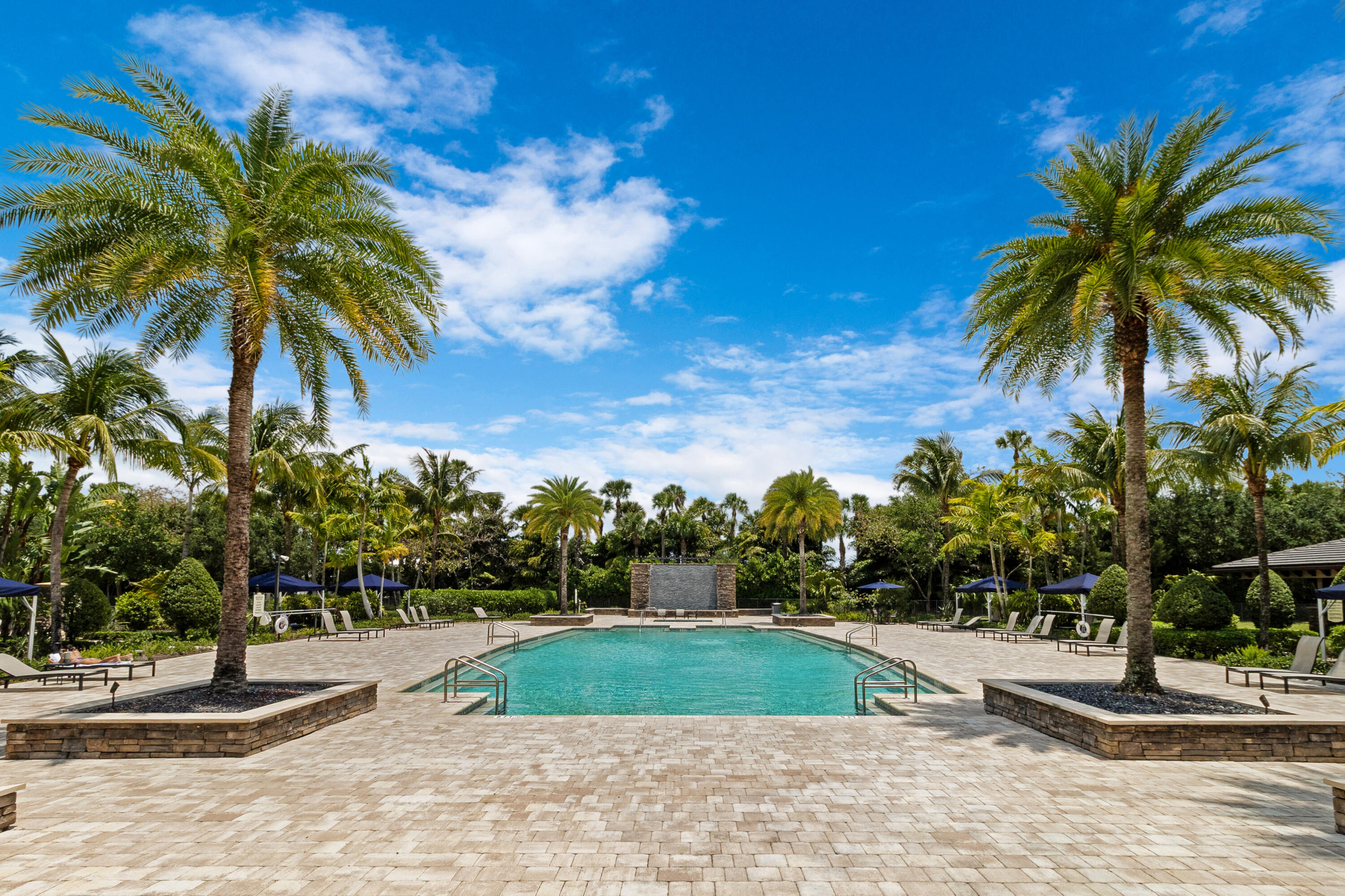 8979 Grand Prix Lane