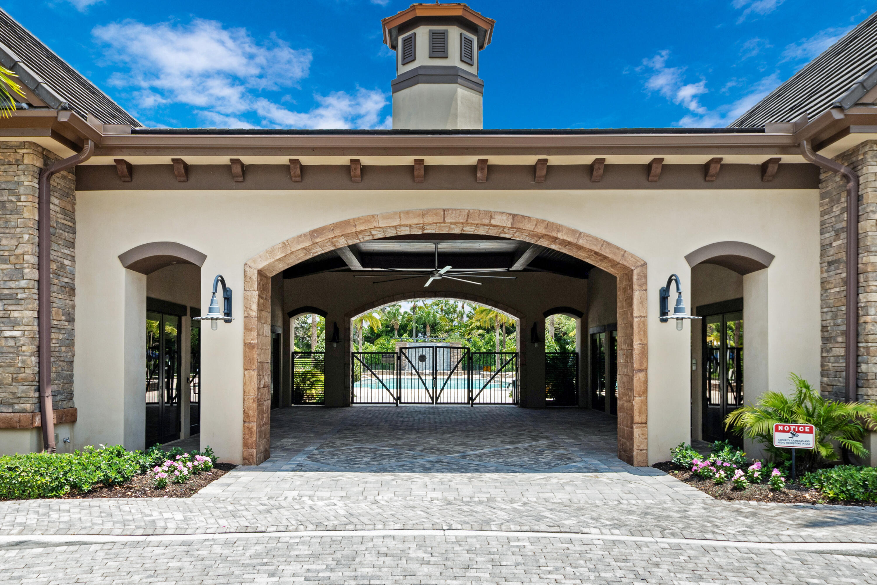 8979 Grand Prix Lane