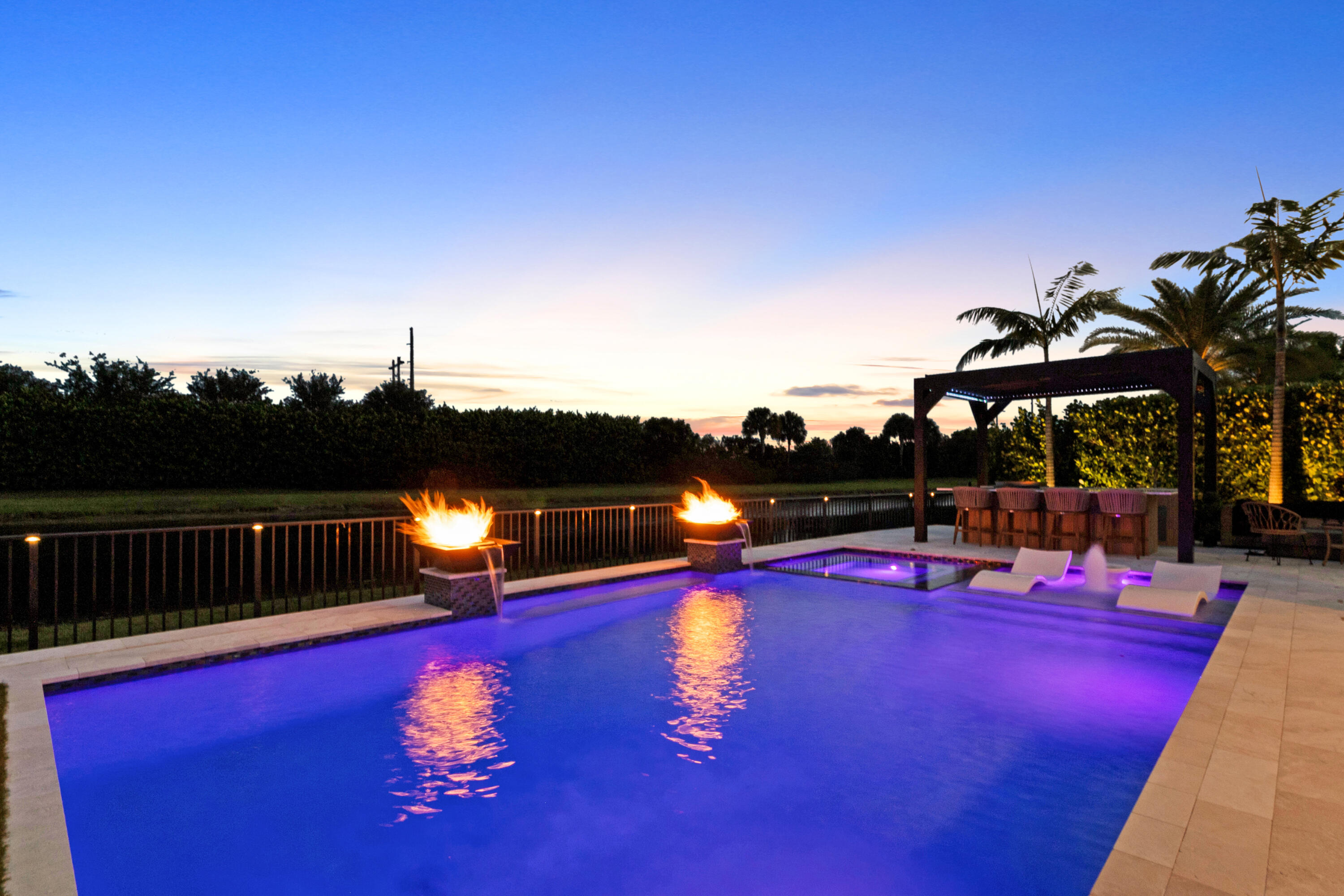 8979 Grand Prix Lane