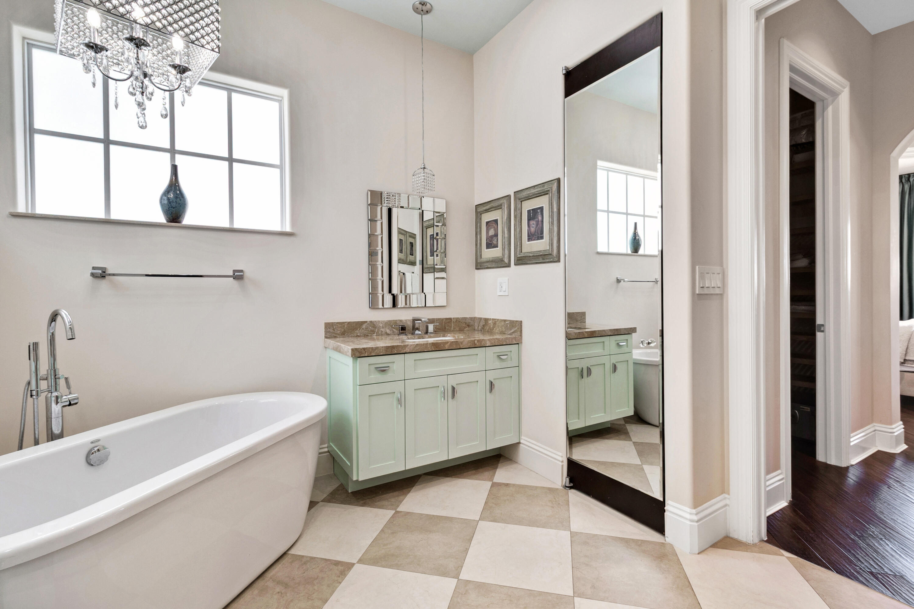 2461 SE 10th Street