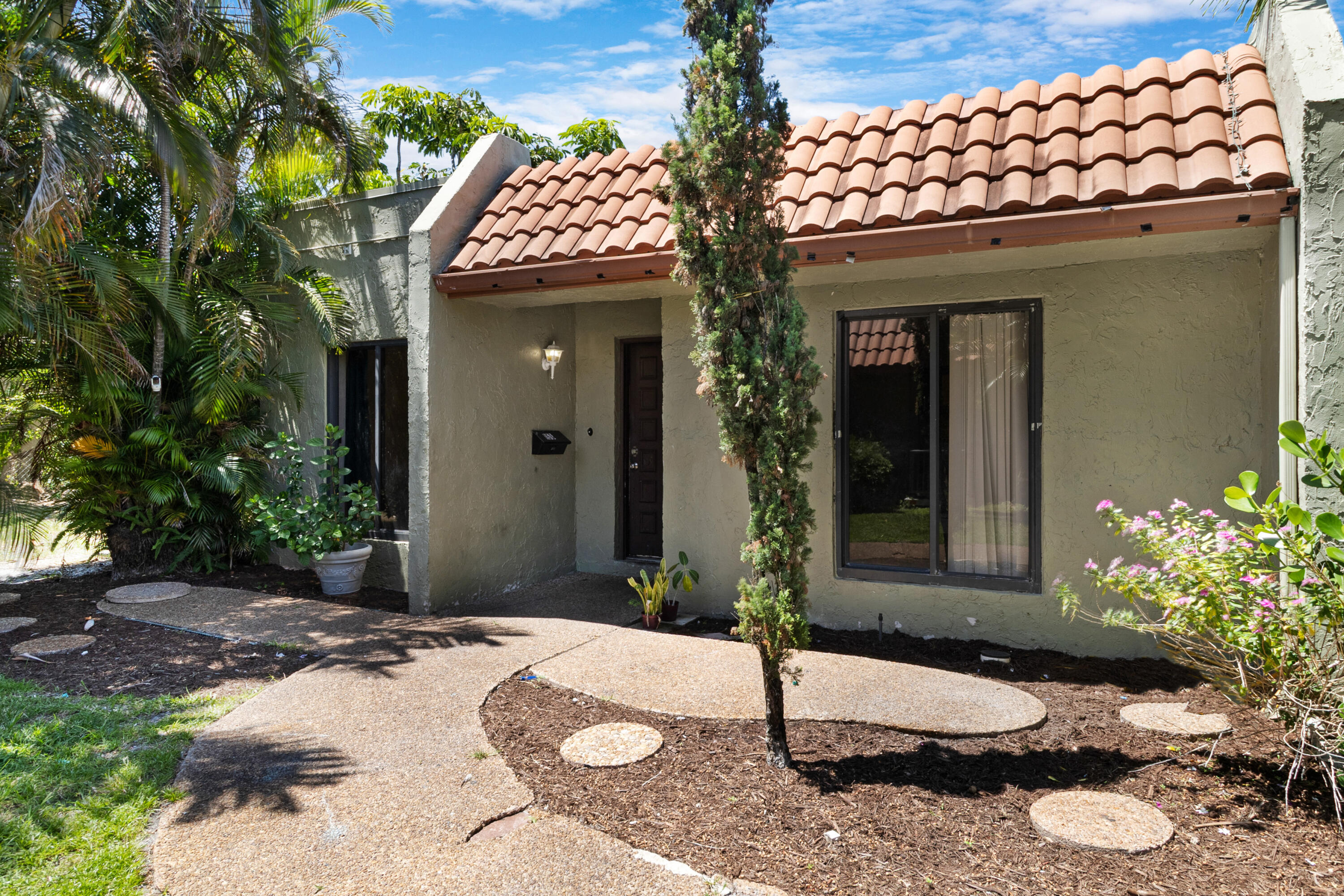 153 SE 7th Street G-1