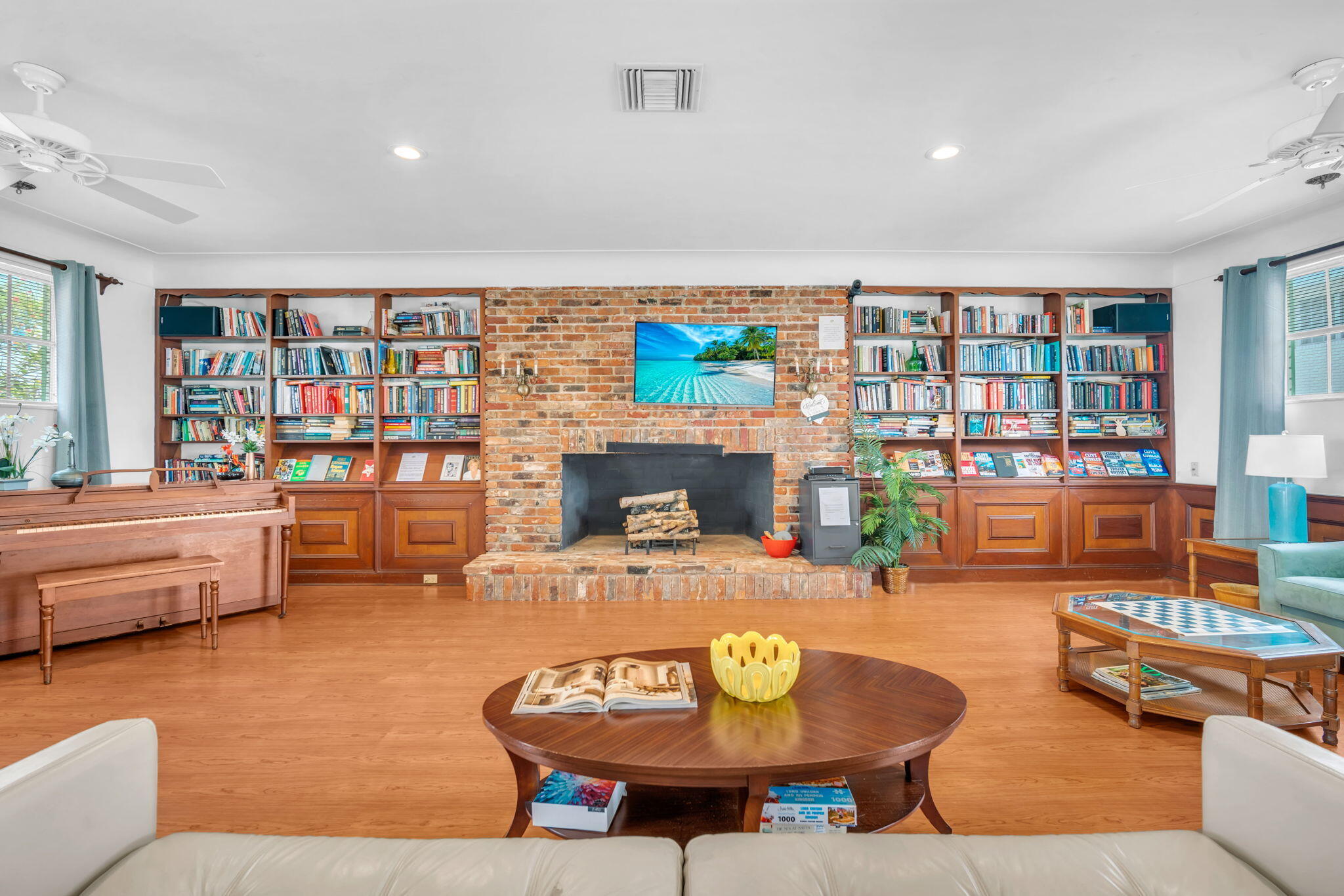 1851 NE 62nd Street 608