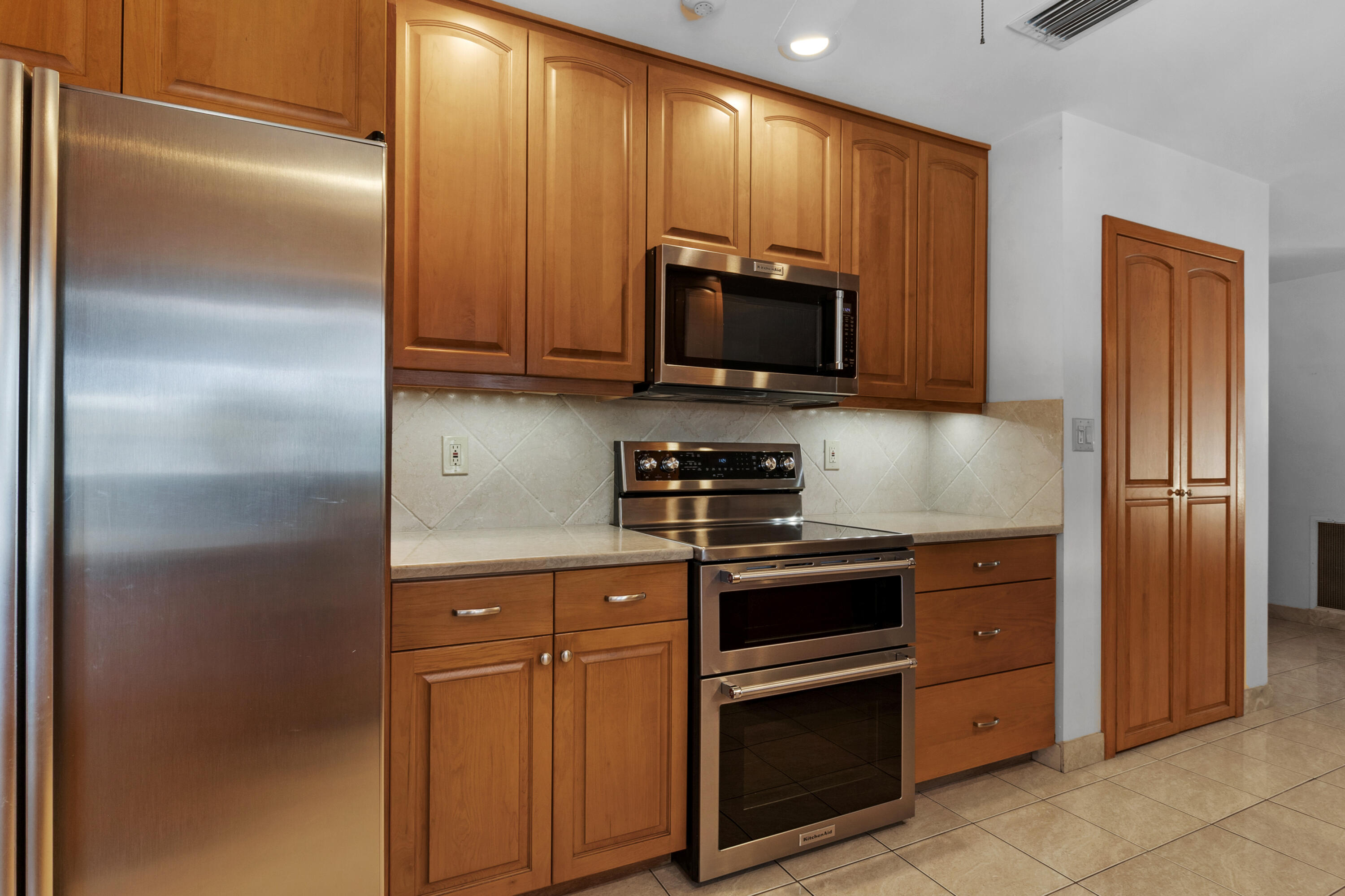 2141 NE 67th Street