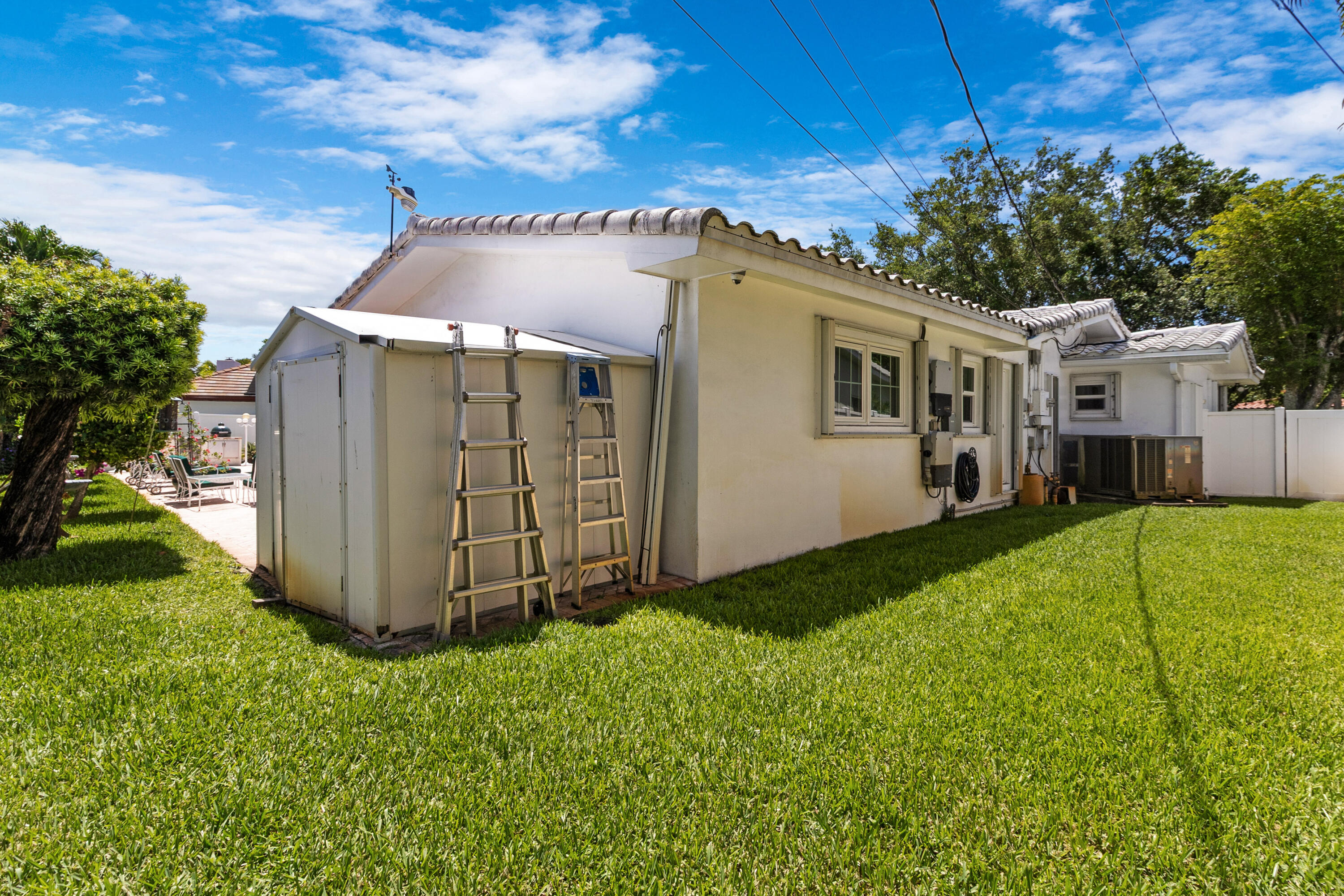 2141 NE 67th Street