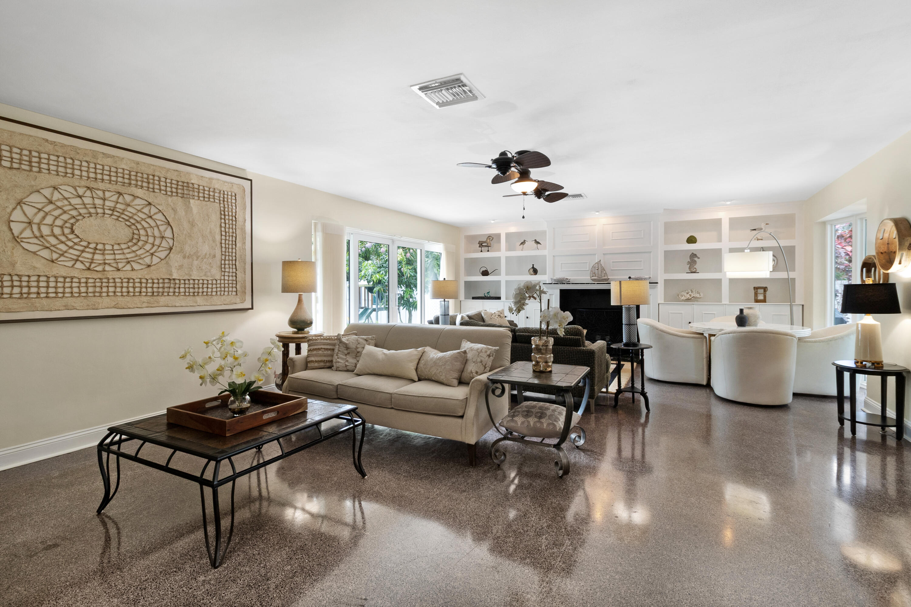 3240 Lakeview Drive