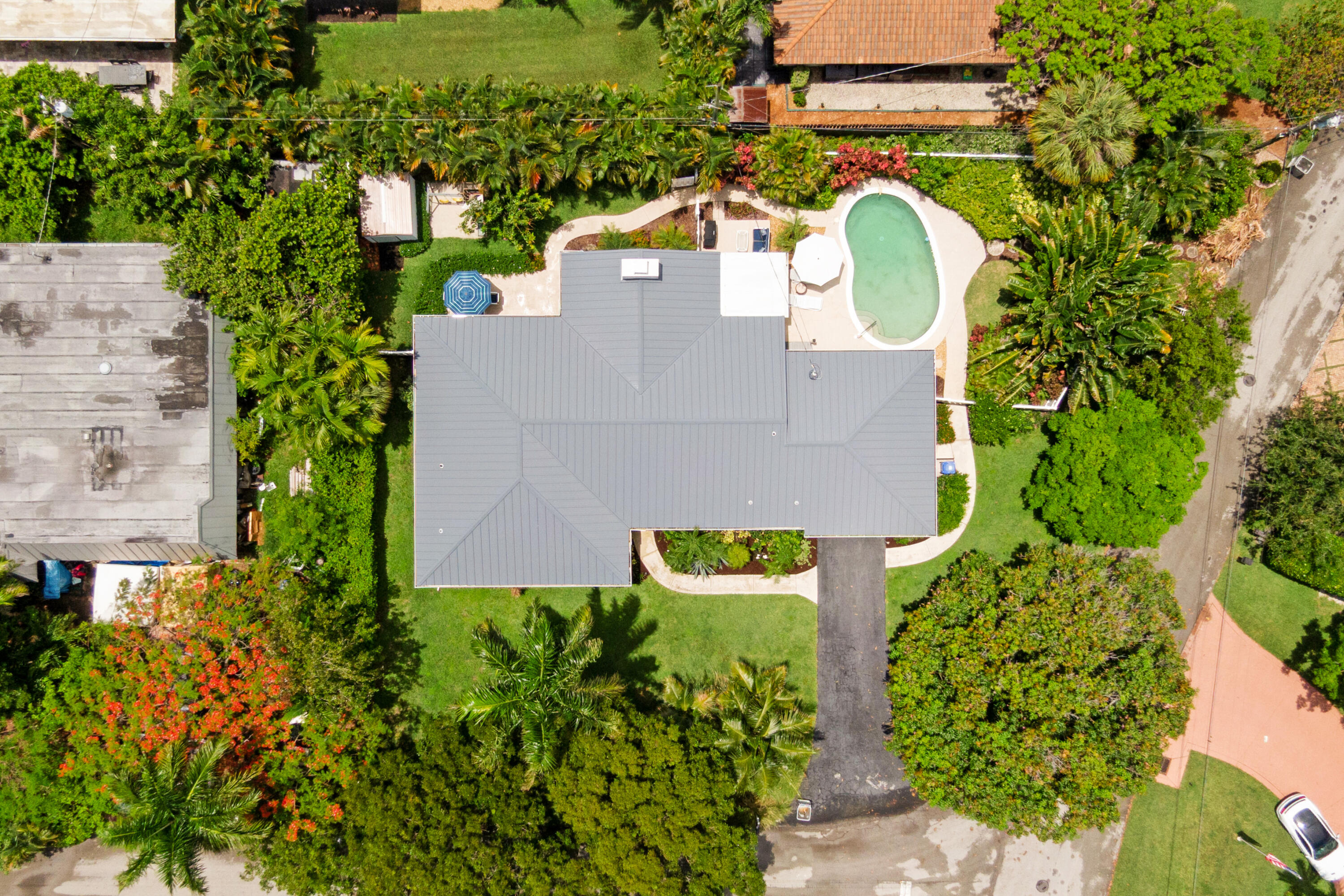 3240 Lakeview Drive