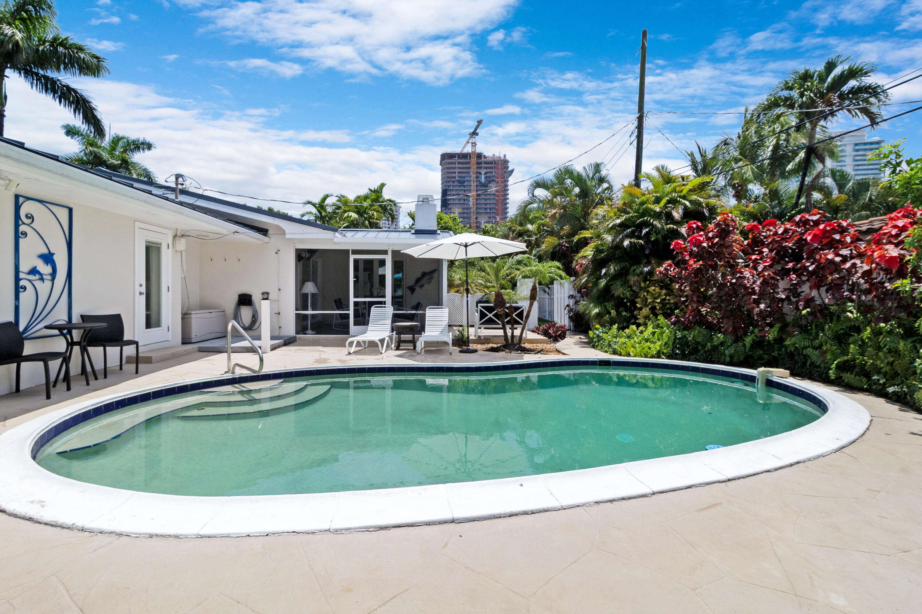 3240 Lakeview Drive