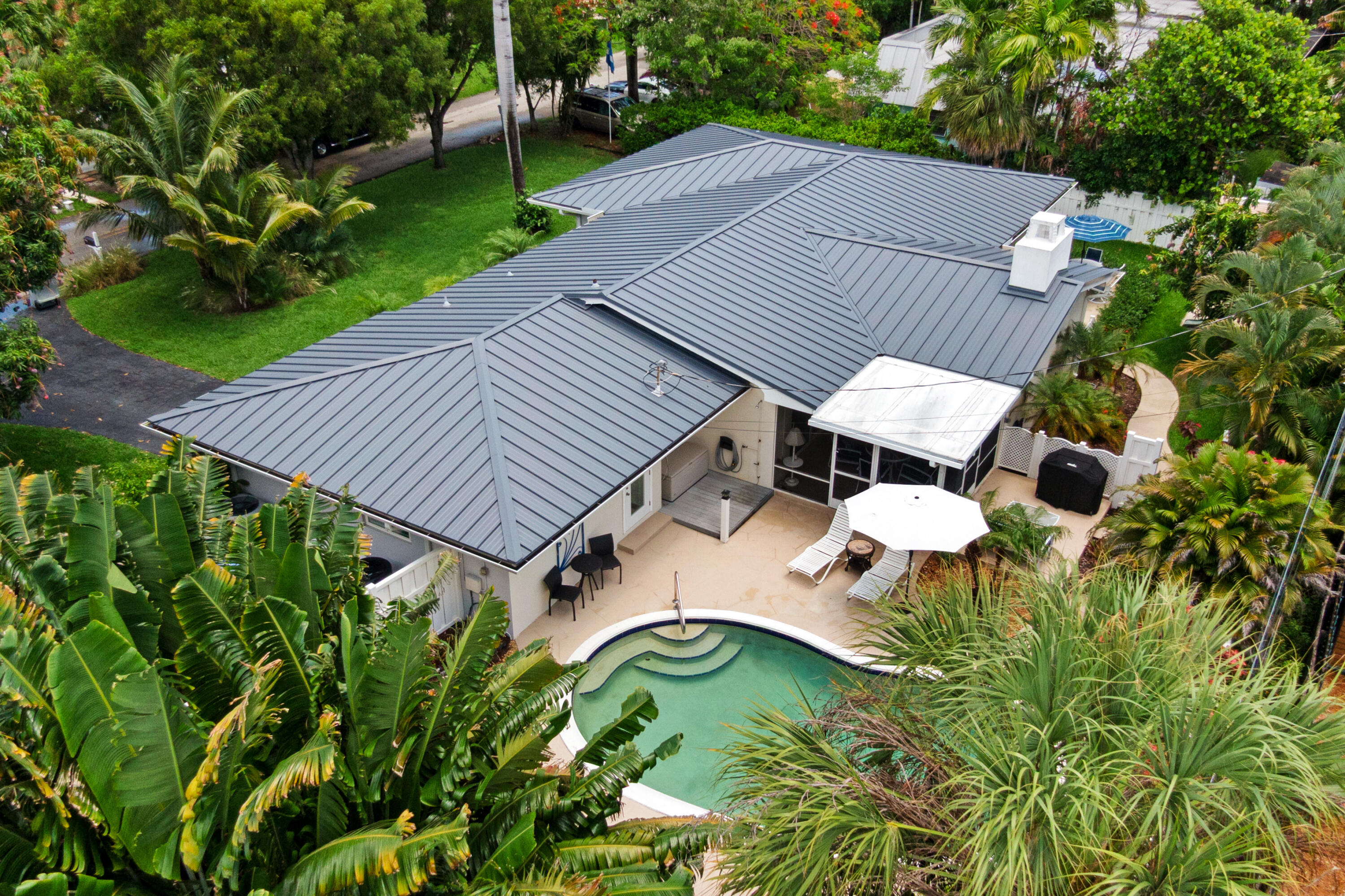 3240 Lakeview Drive