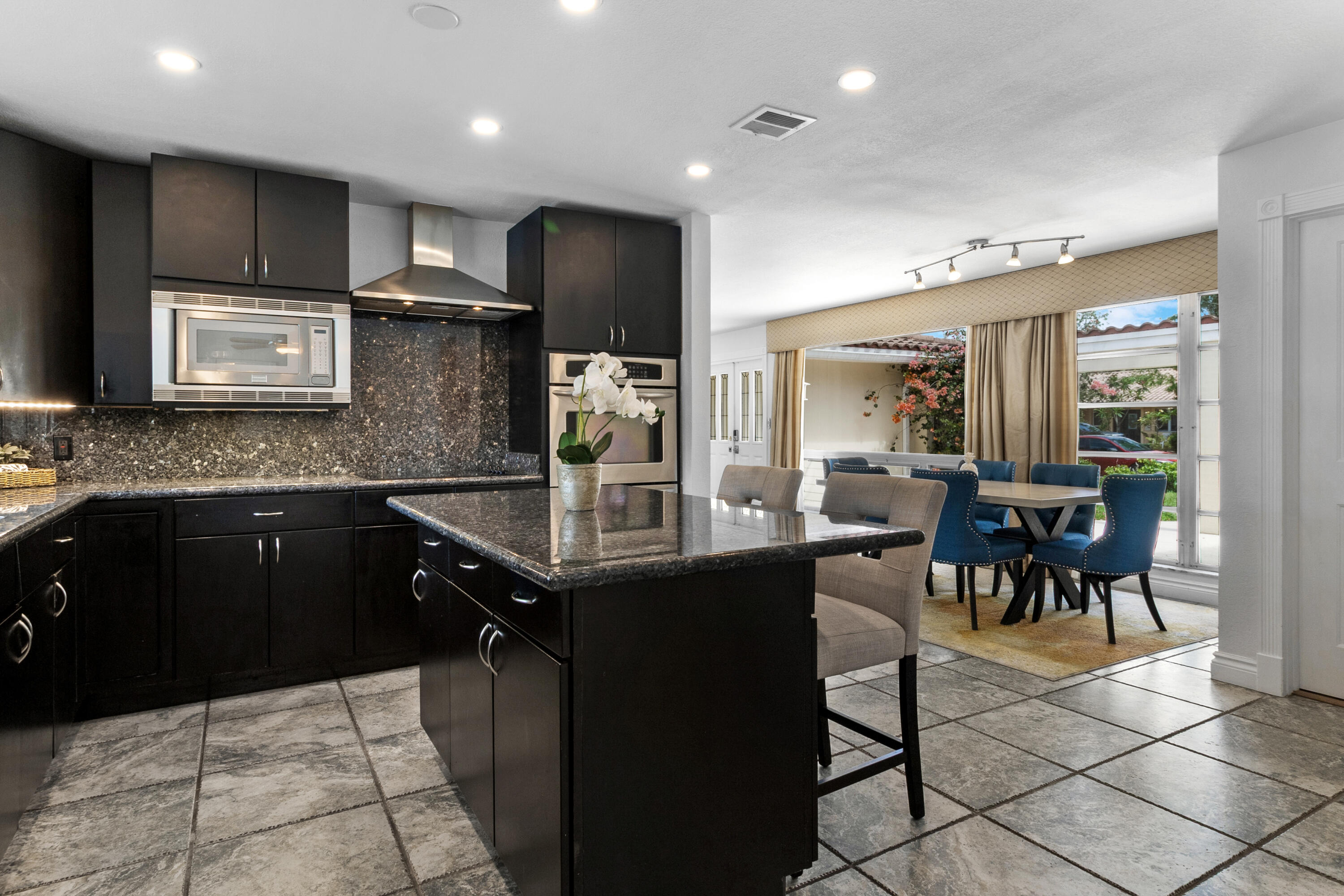 1418 NE 57th Place