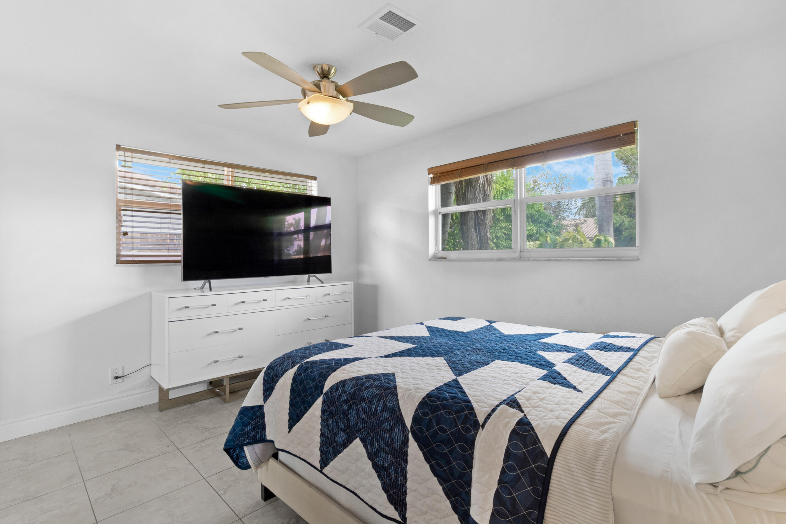 1418 NE 57th Place