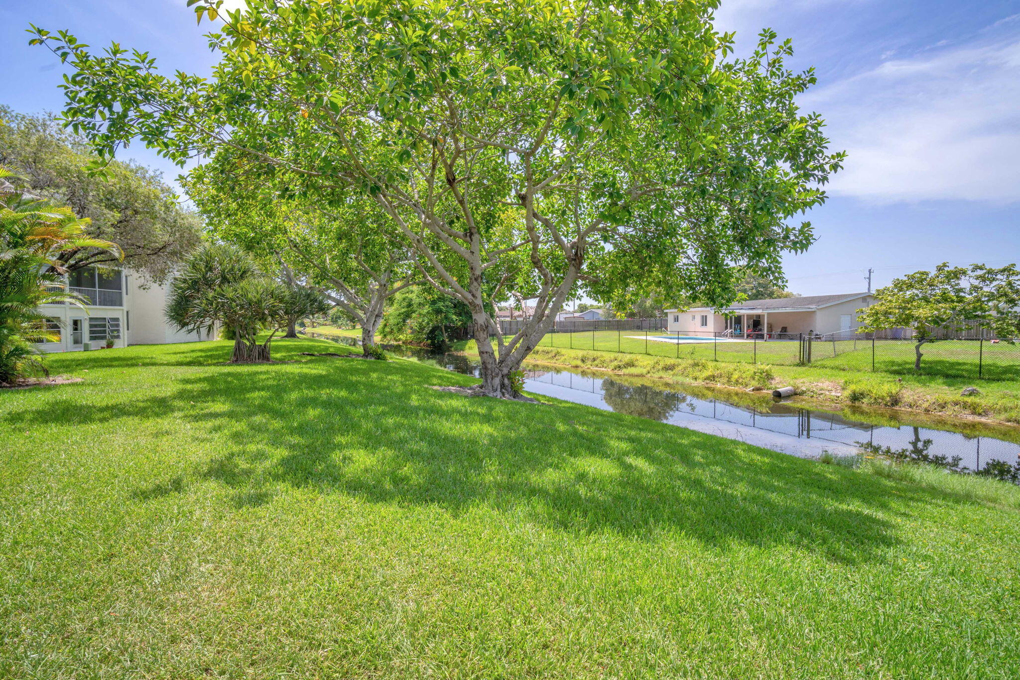 6870 Royal Palm Boulevard 202m