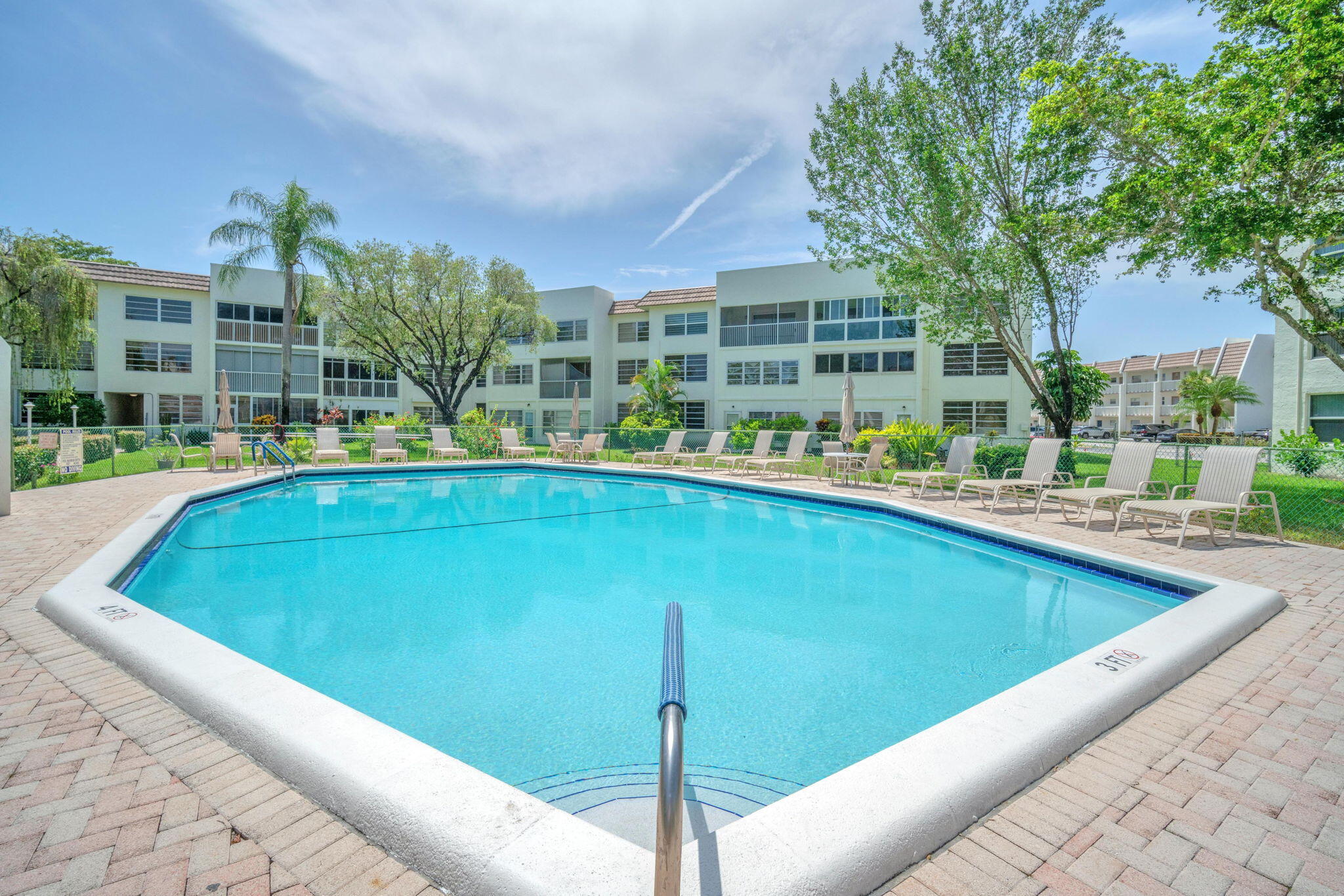 6870 Royal Palm Boulevard 202m