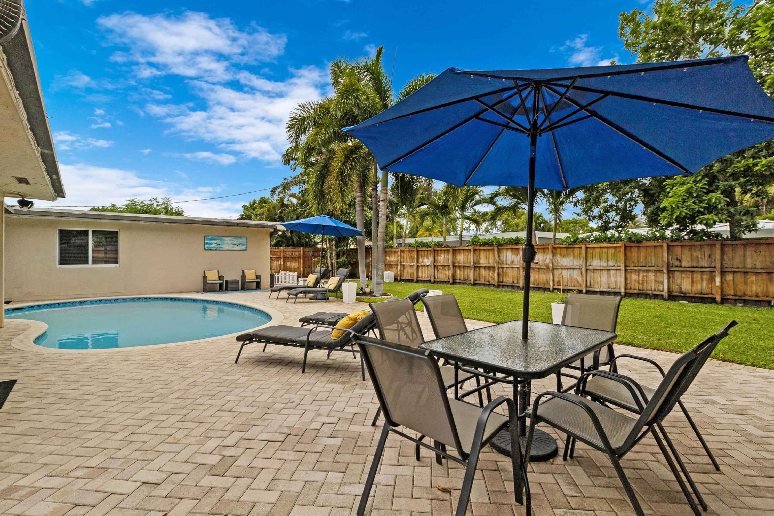 2070 NE 63rd Street