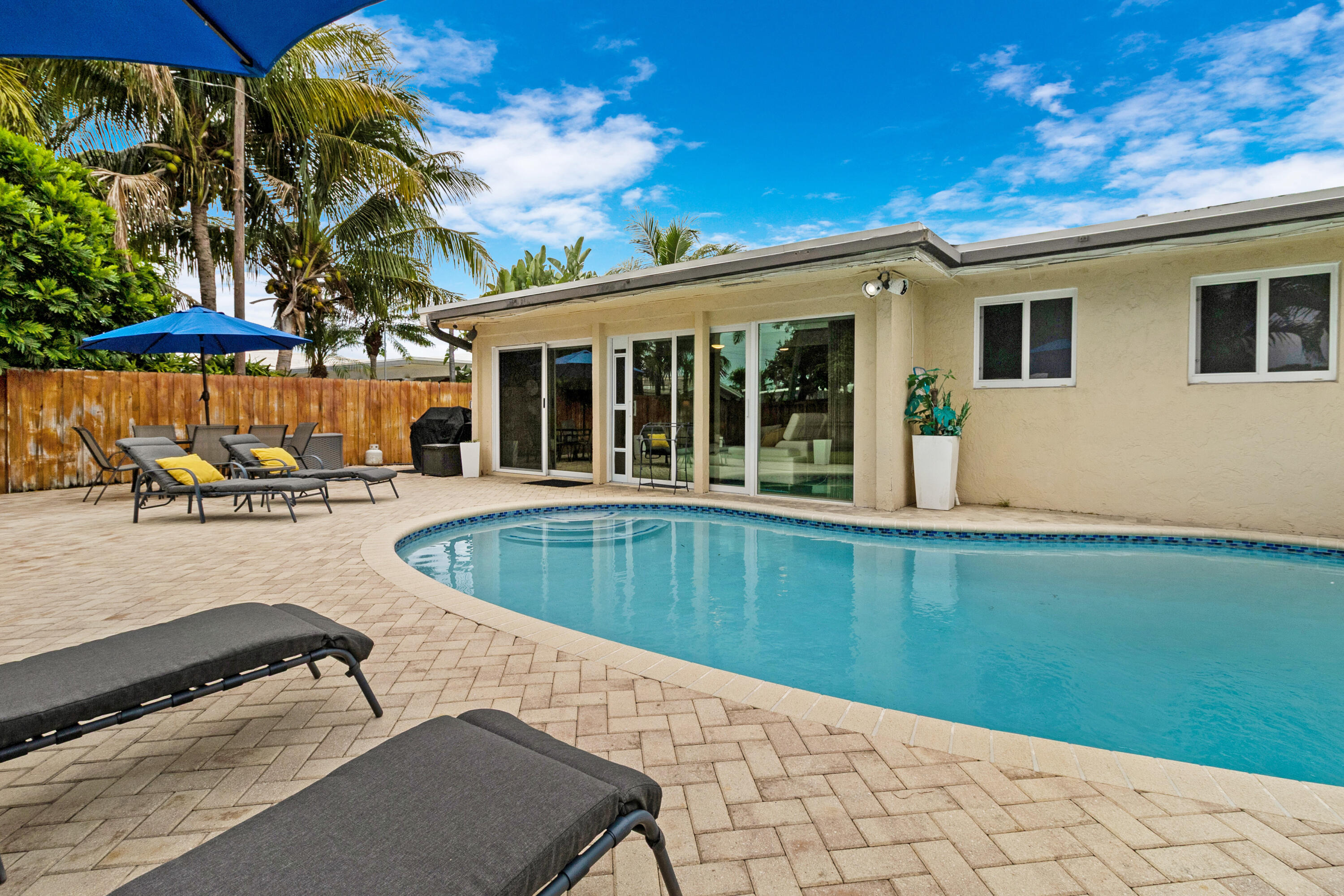2070 NE 63rd Street