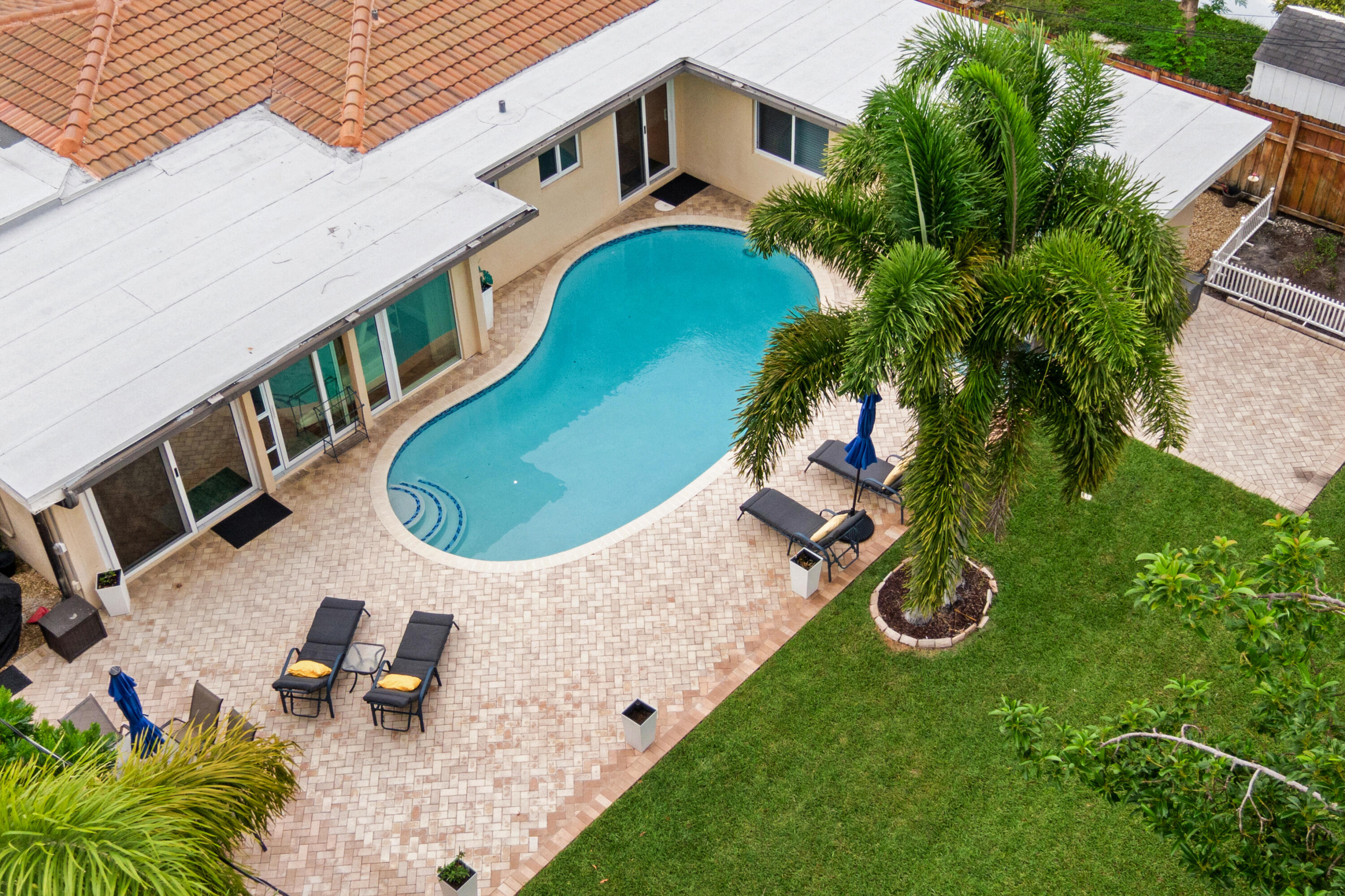 2070 NE 63rd Street