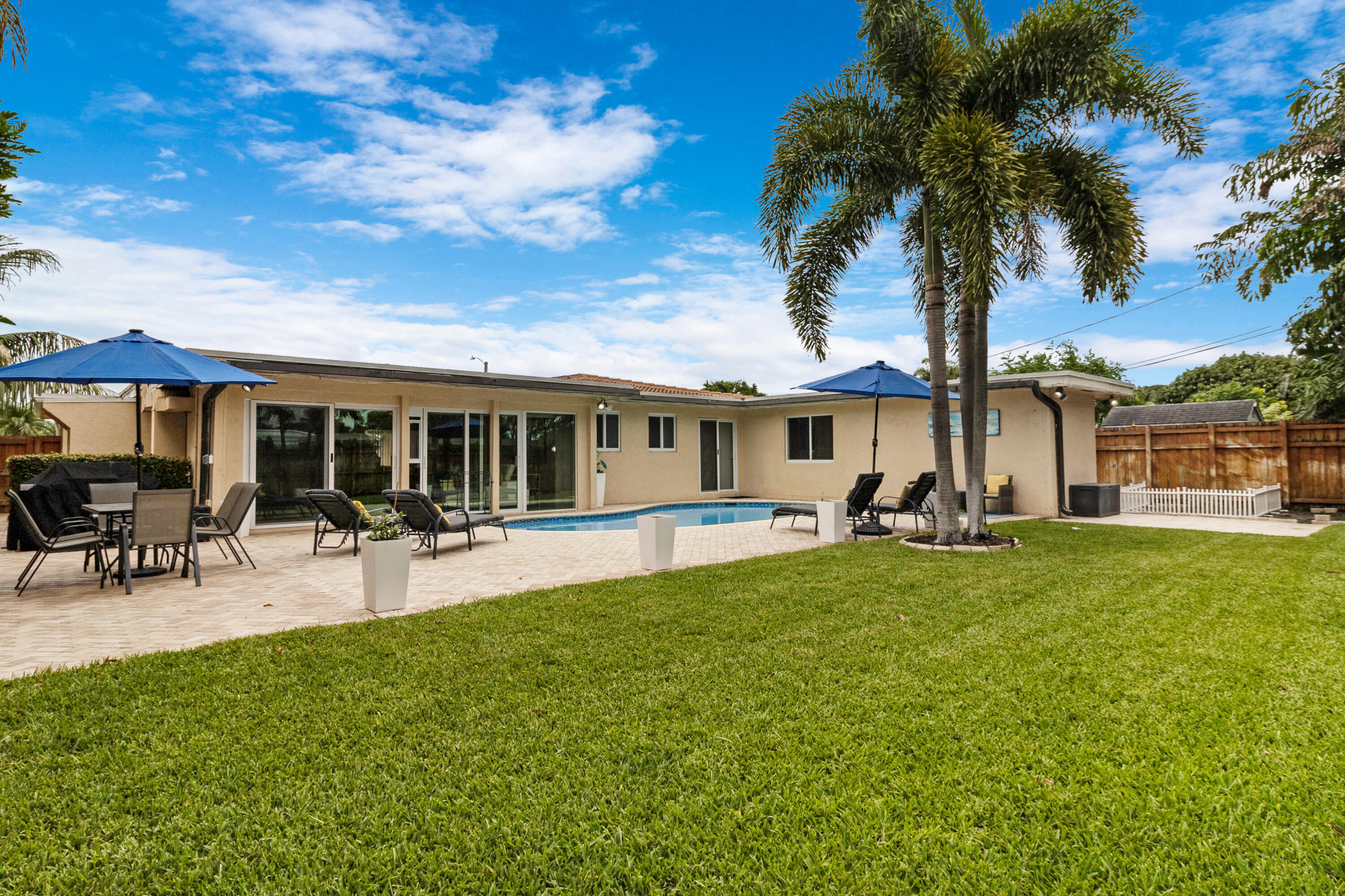 2070 NE 63rd Street