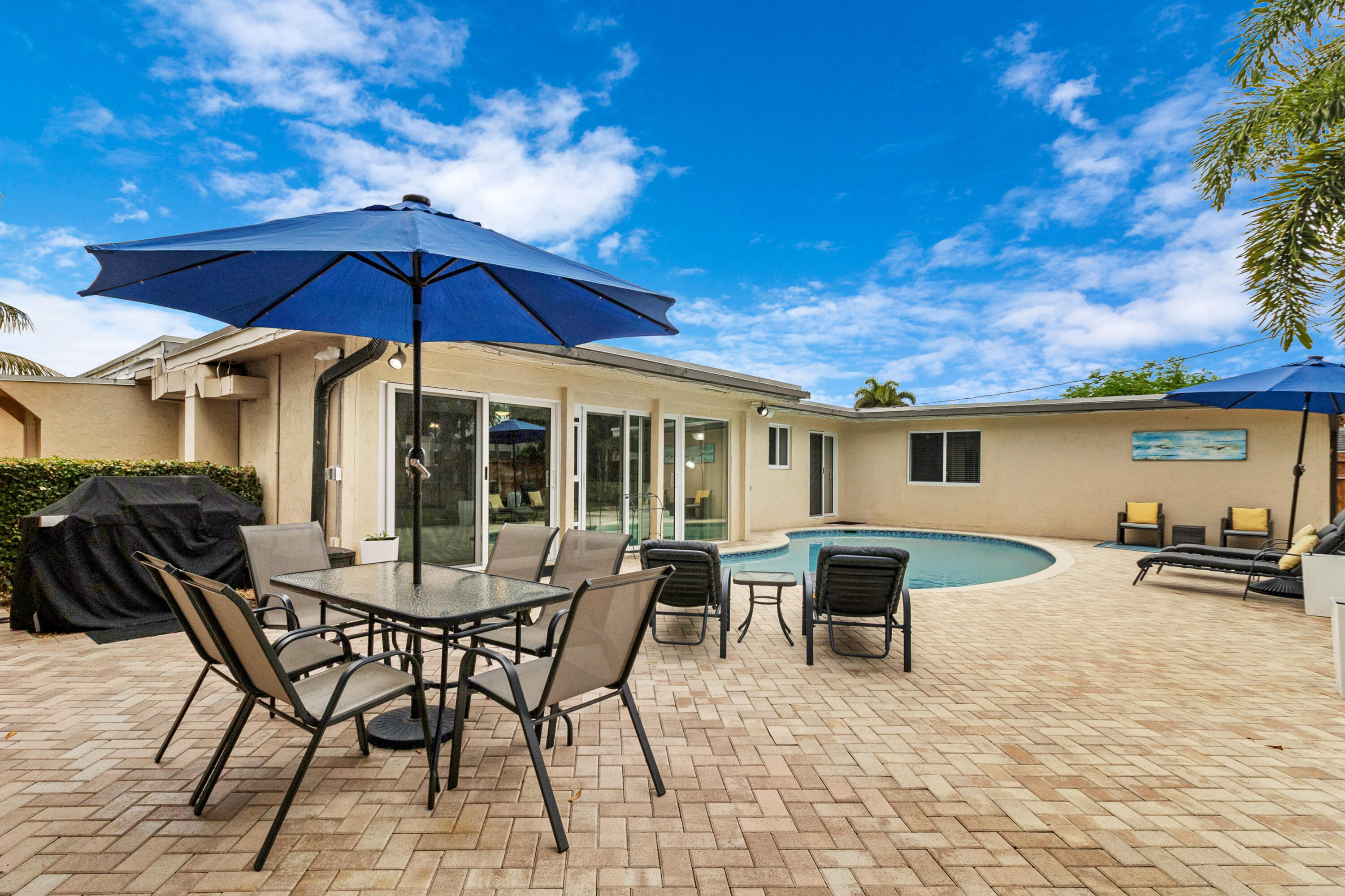 2070 NE 63rd Street