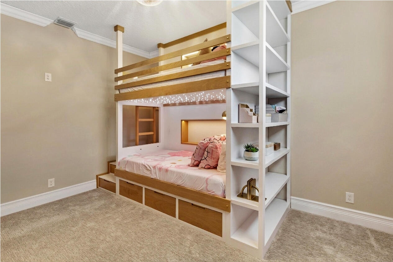 10120 NW 59th Court