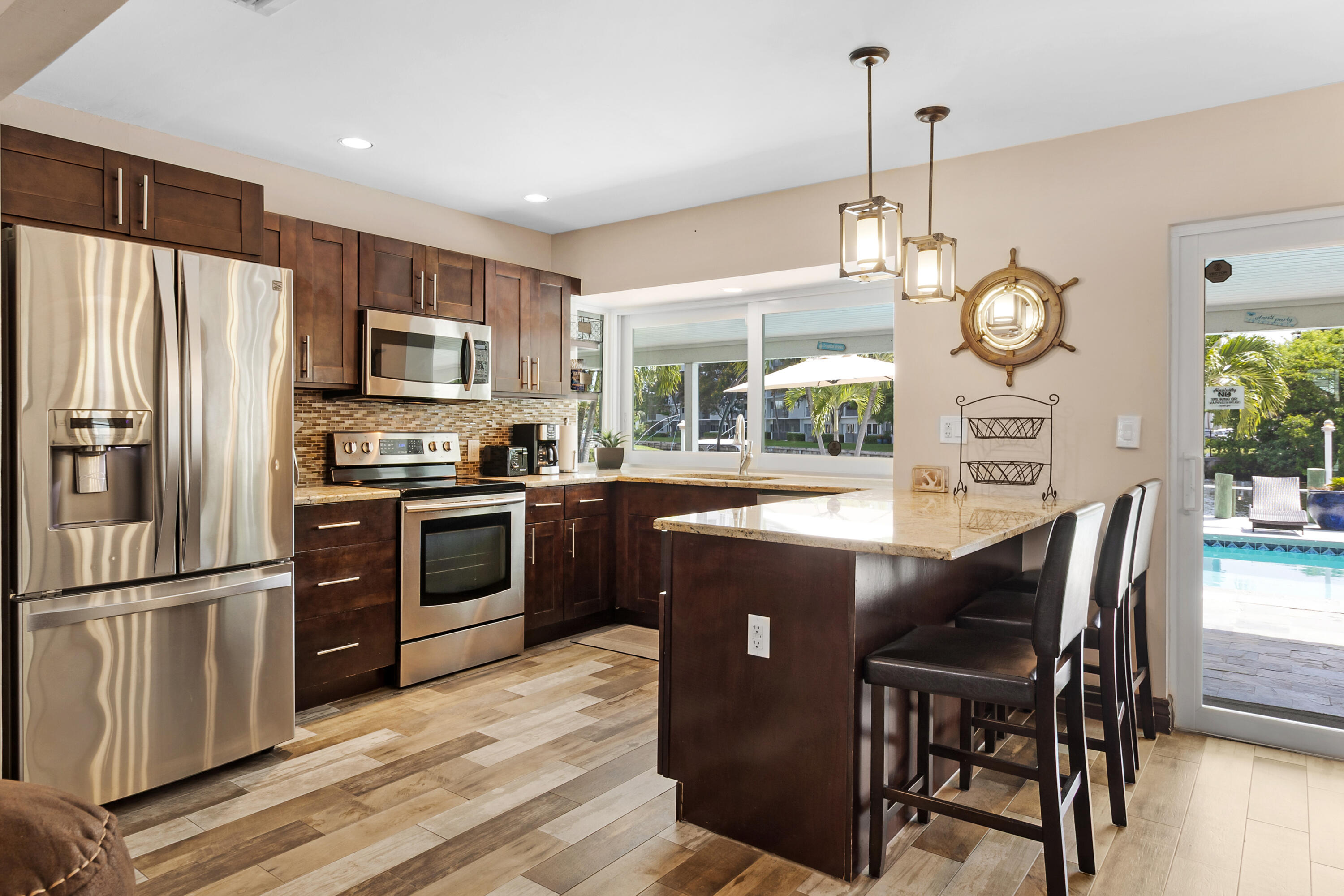 981 SE 10TH Court
