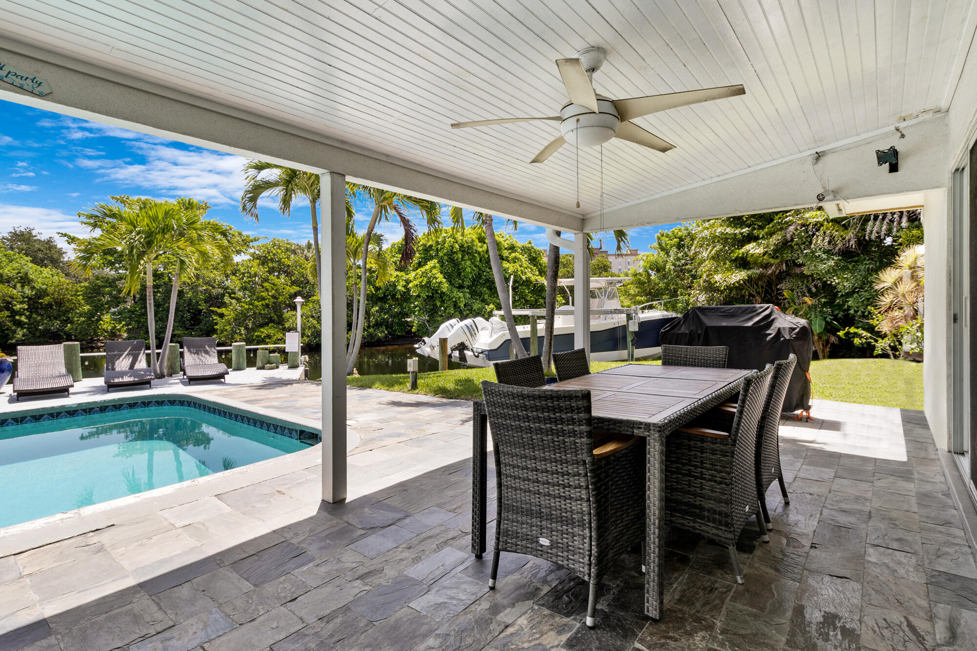 981 SE 10TH Court