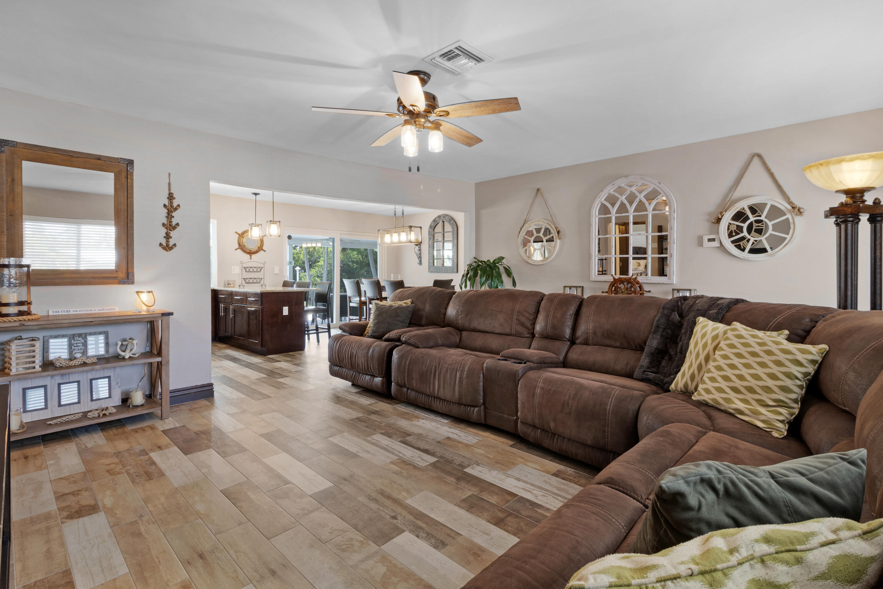 981 SE 10TH Court