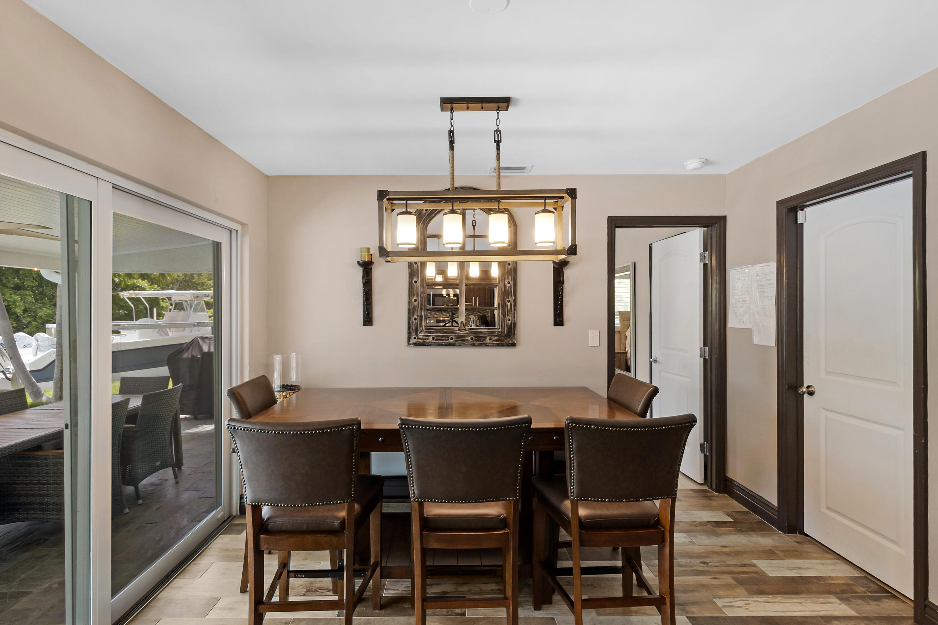 981 SE 10TH Court