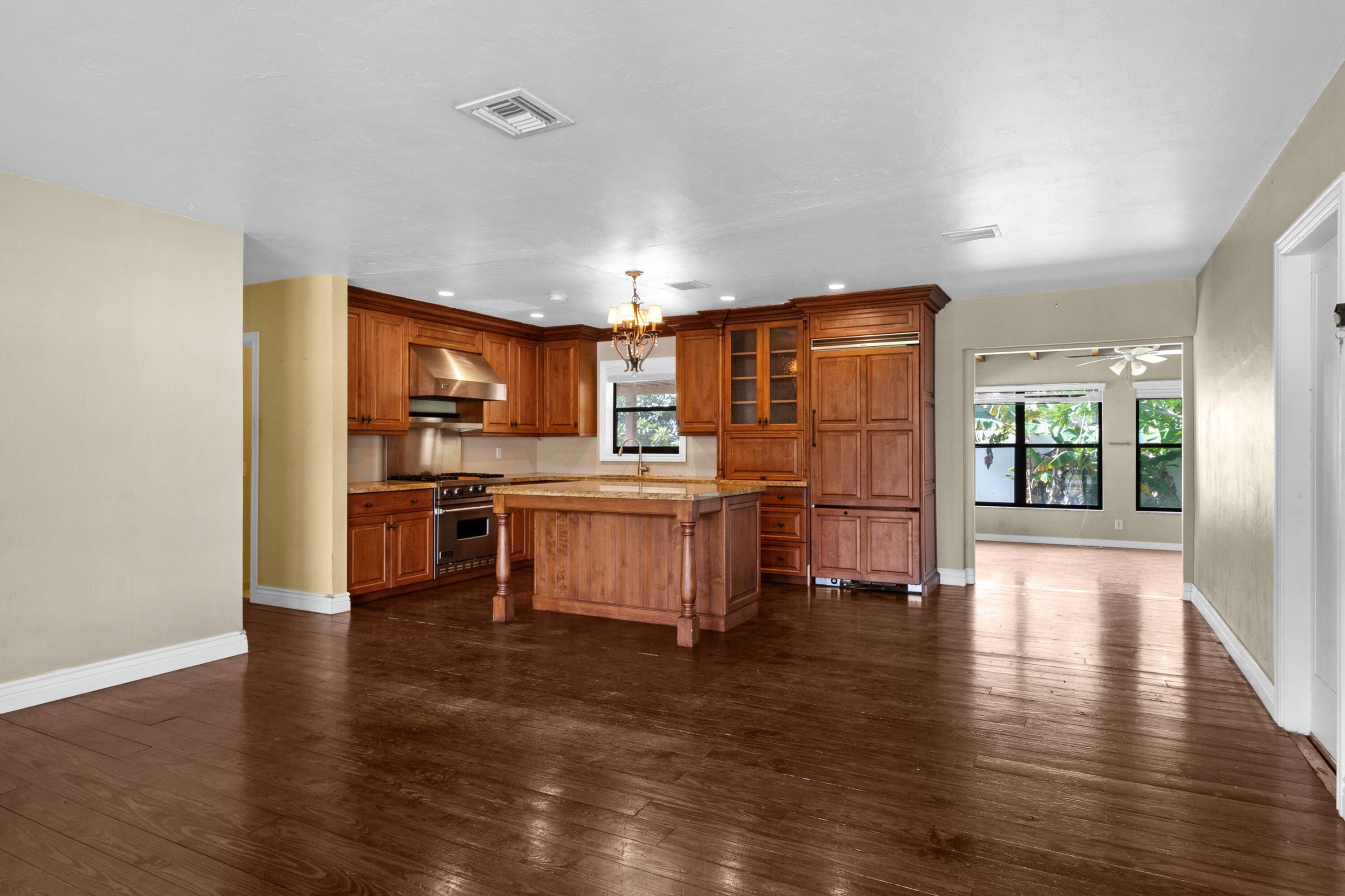 2020 NE 52ND Court