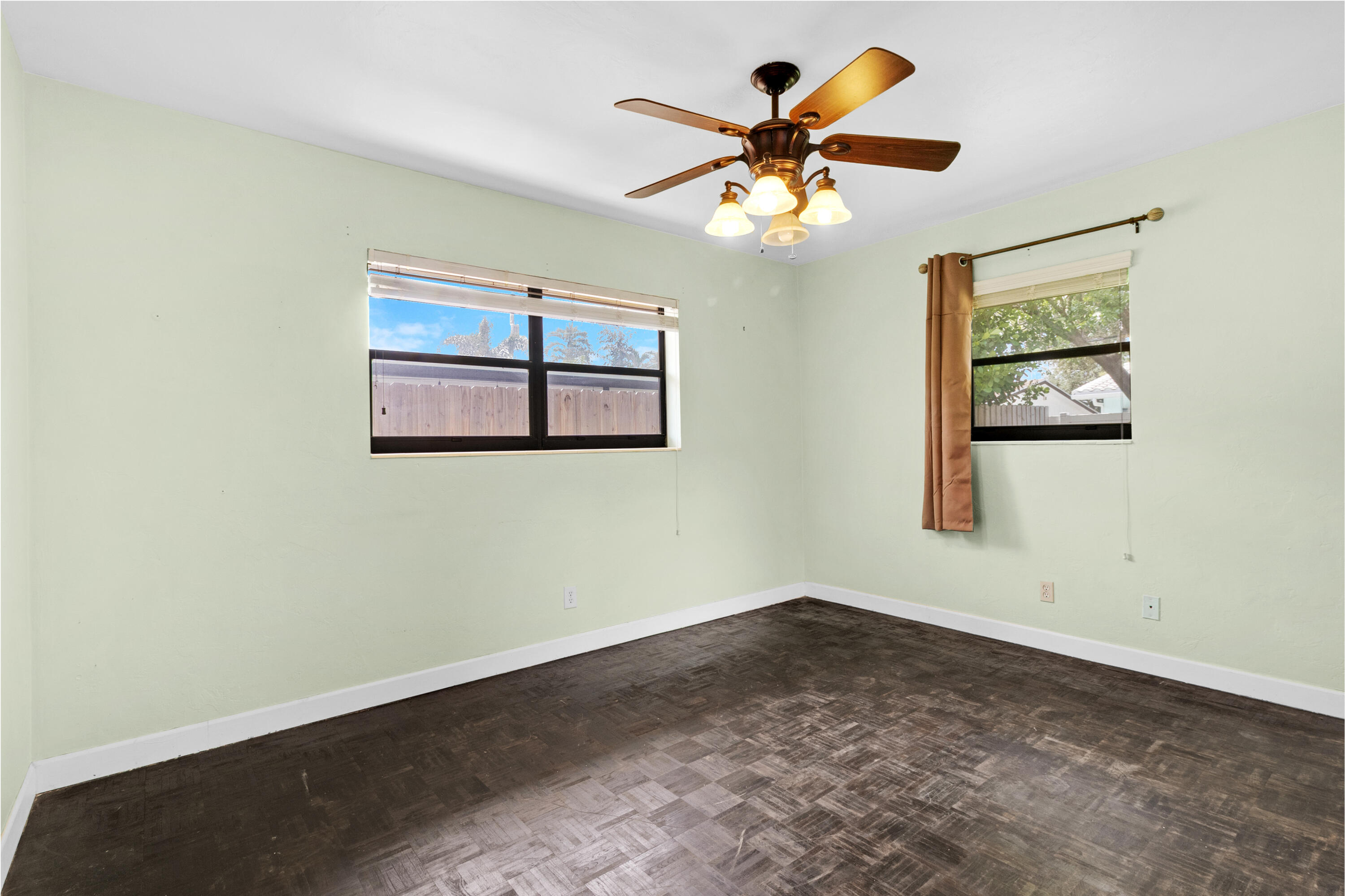 2020 NE 52ND Court