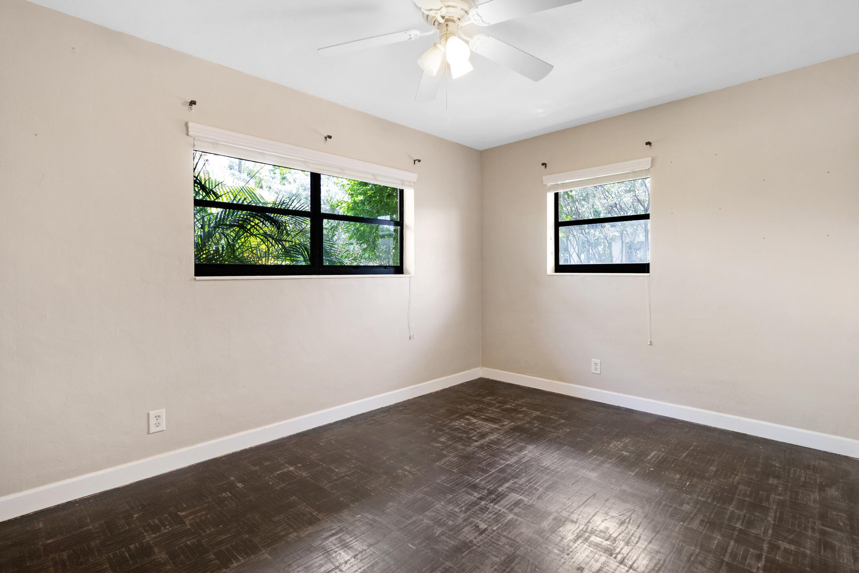 2020 NE 52ND Court